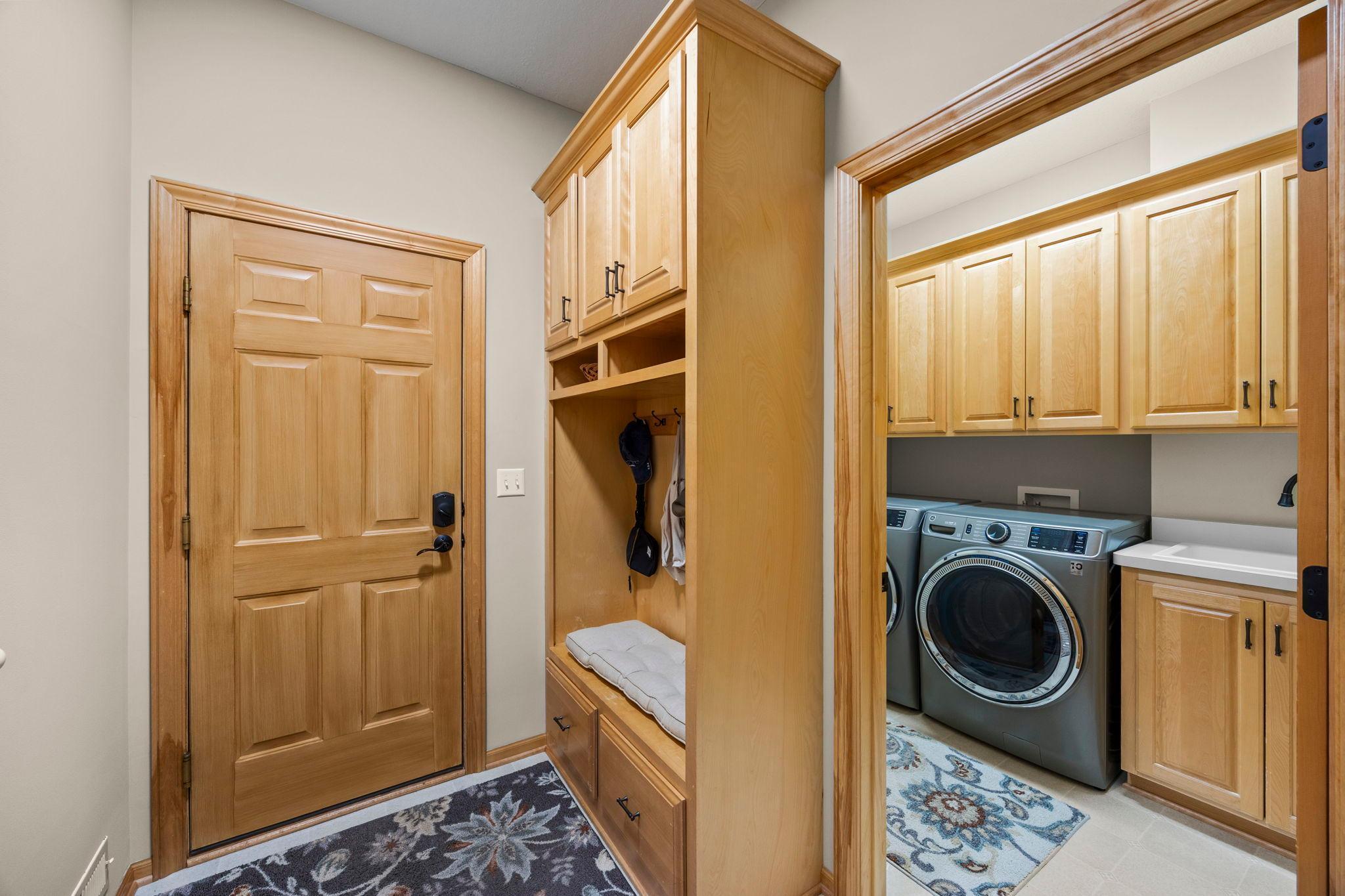 1890 Edgewater Place