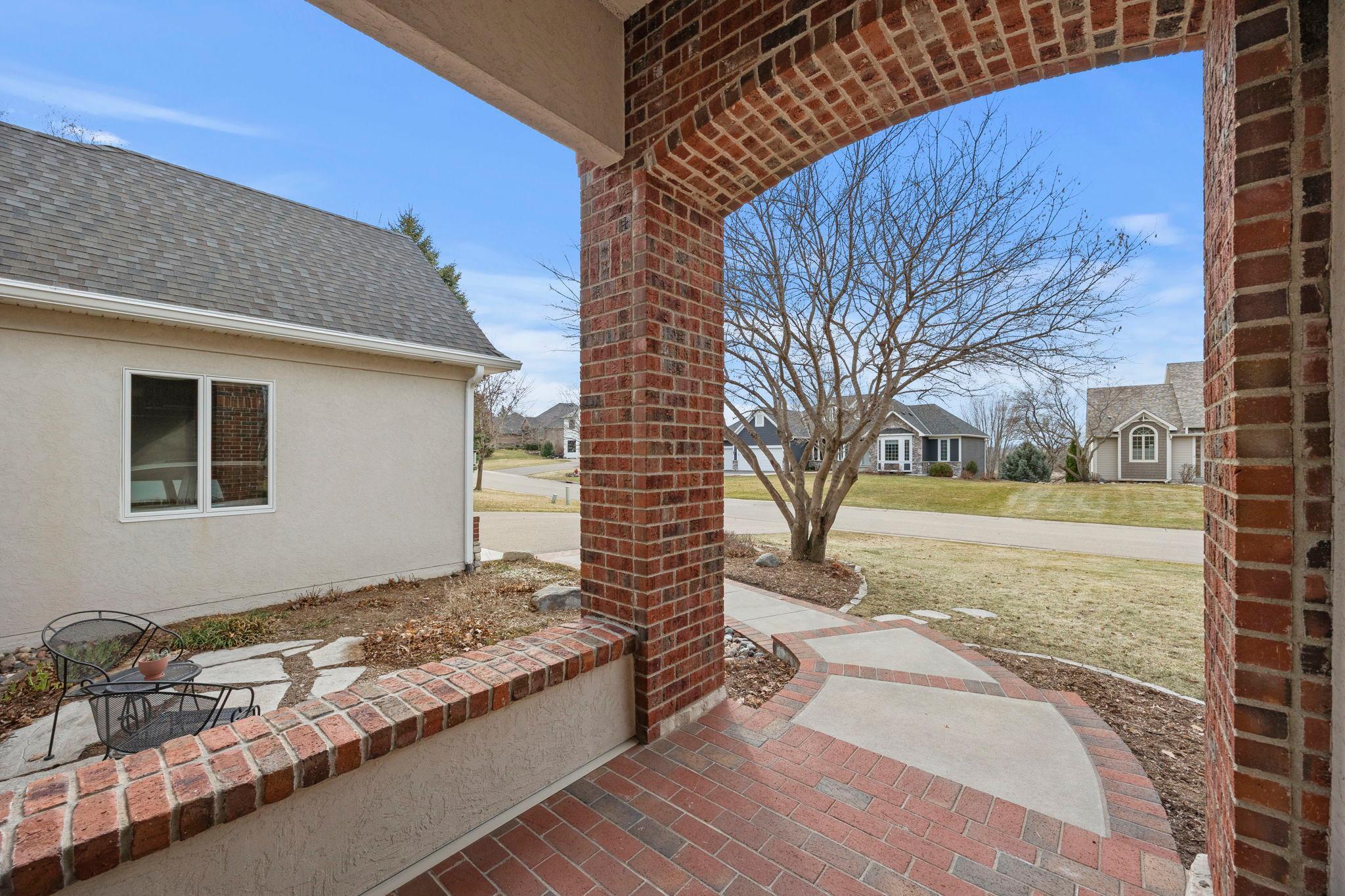 1890 Edgewater Place