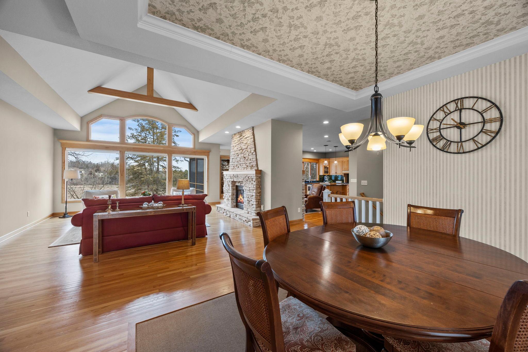 1890 Edgewater Place