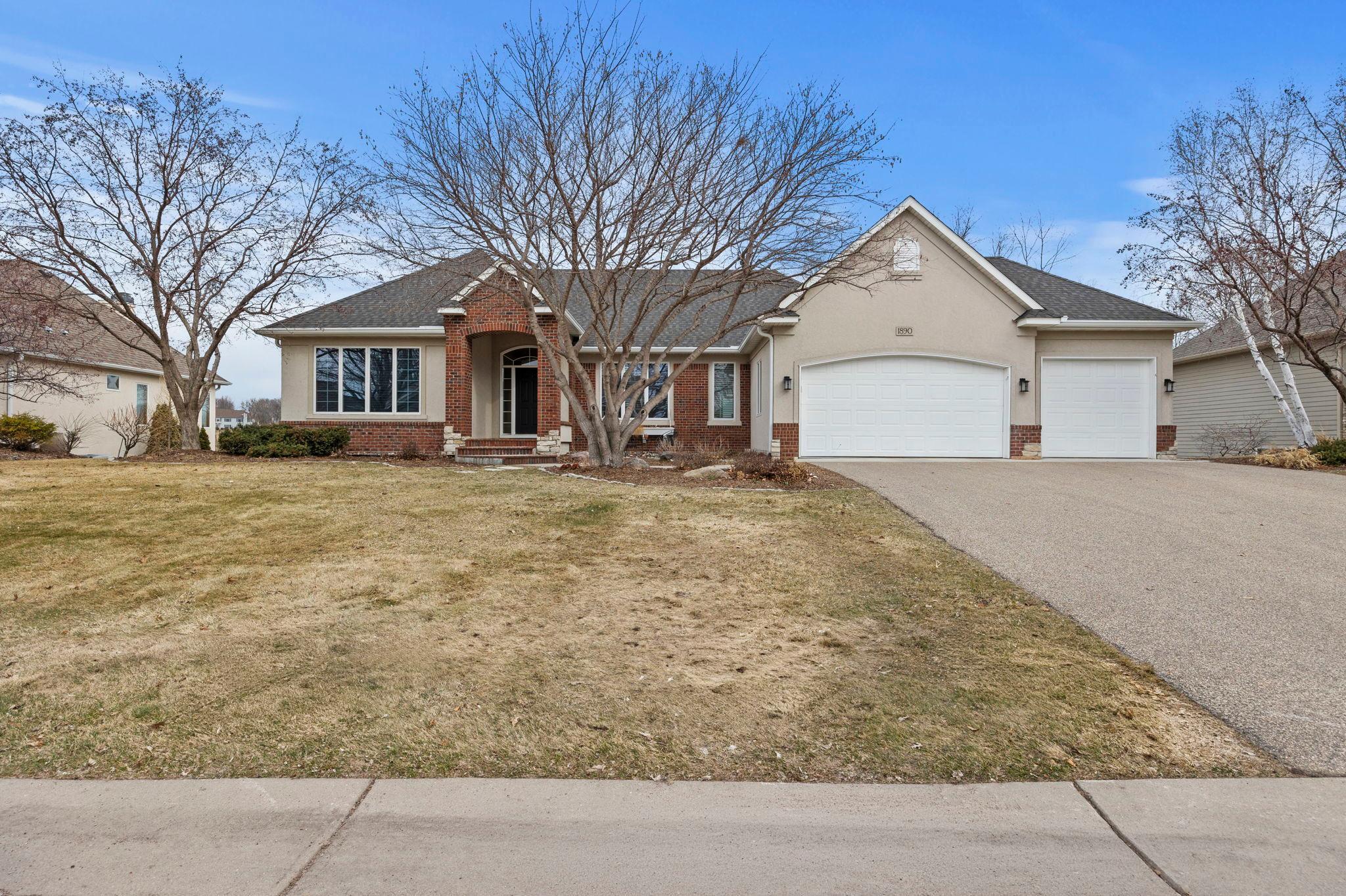 1890 Edgewater Place