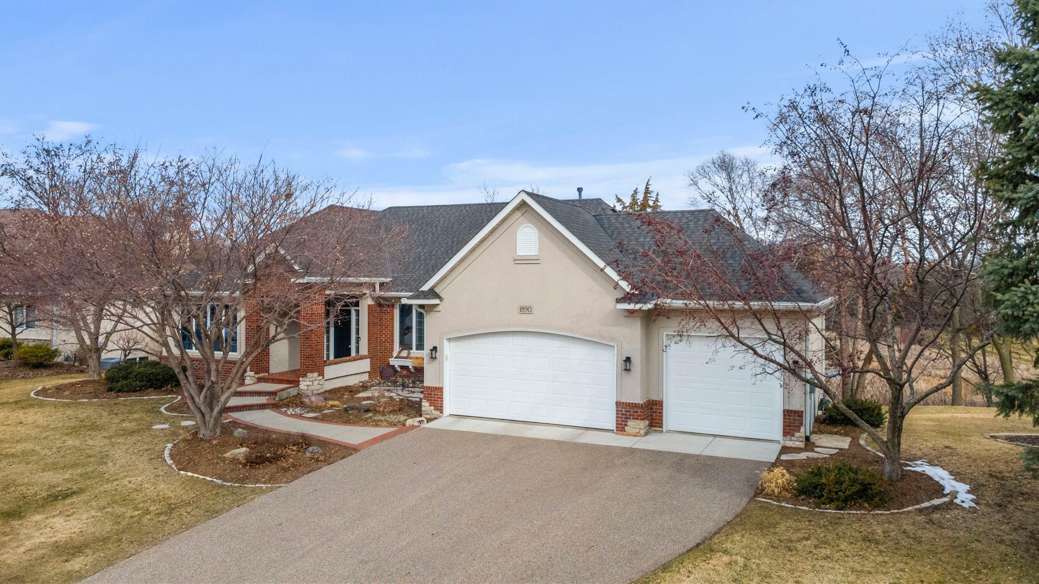 1890 Edgewater Place