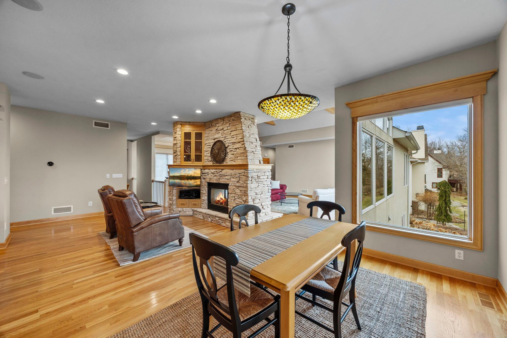 1890 Edgewater Place