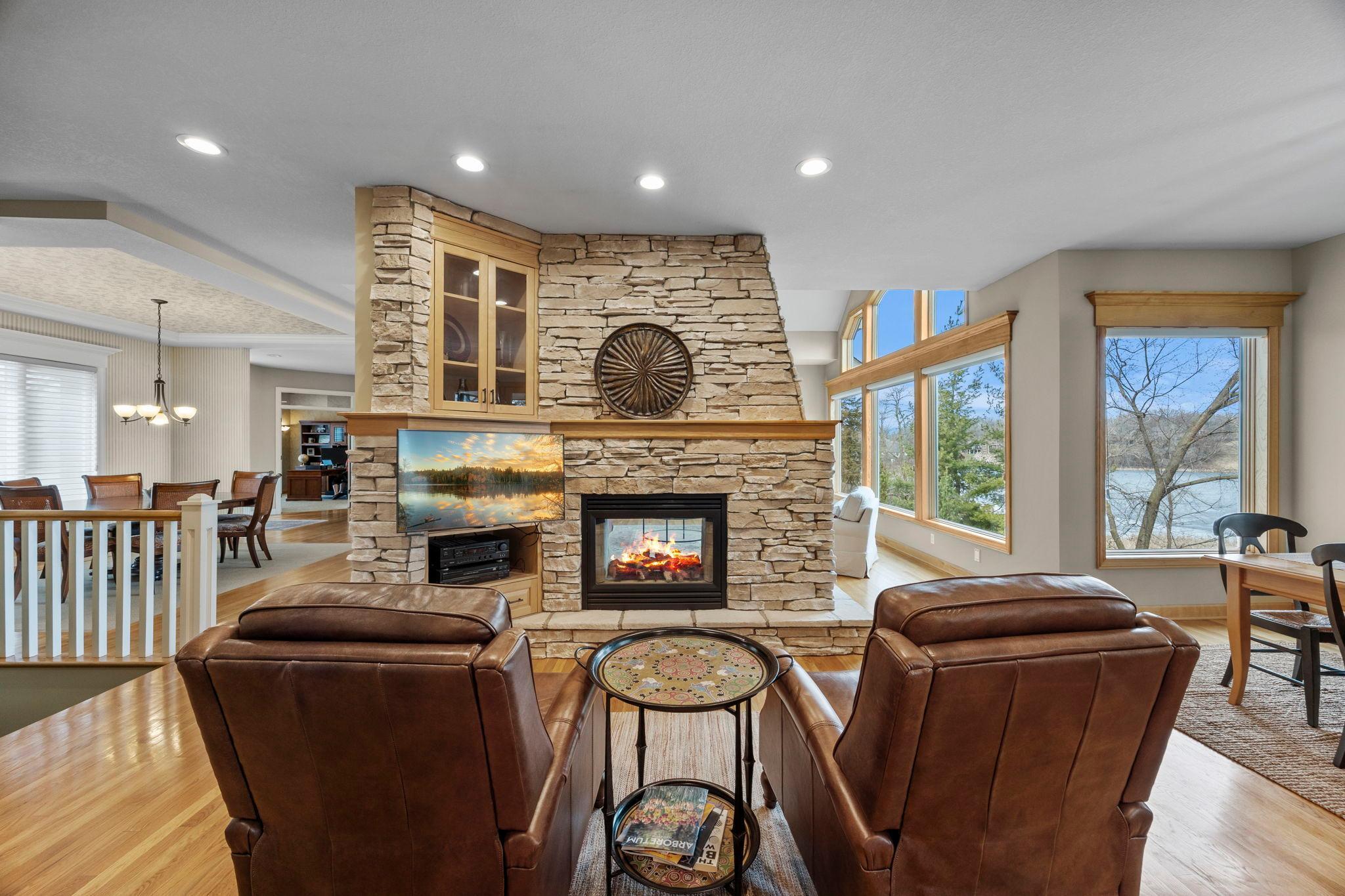 1890 Edgewater Place