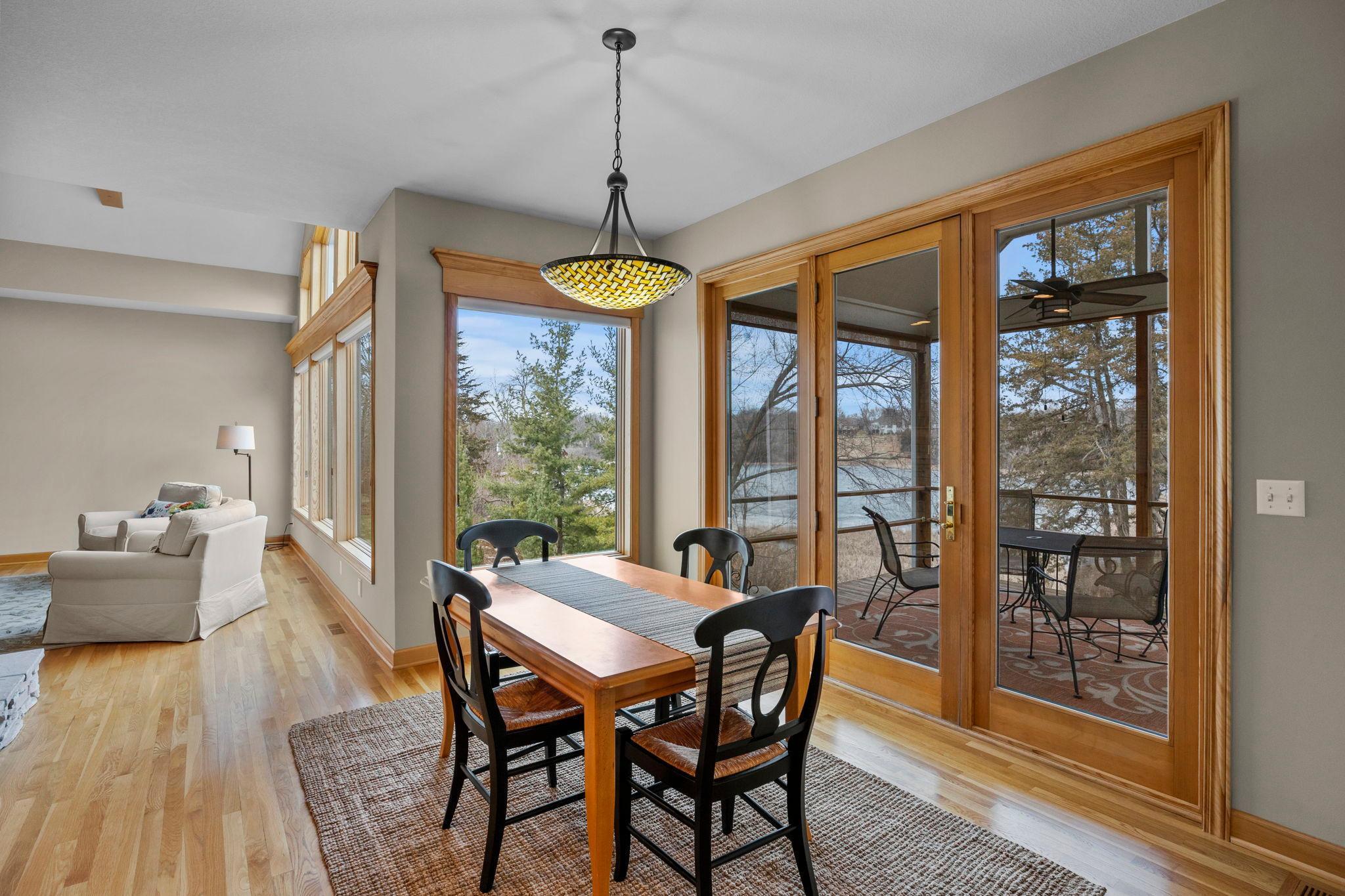 1890 Edgewater Place