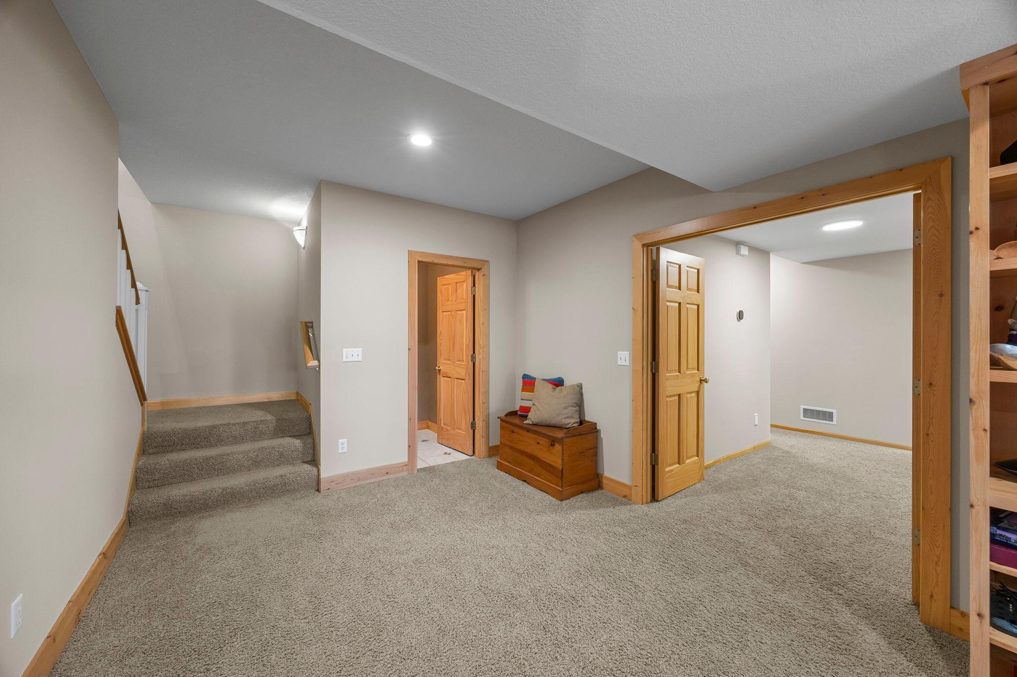 1890 Edgewater Place