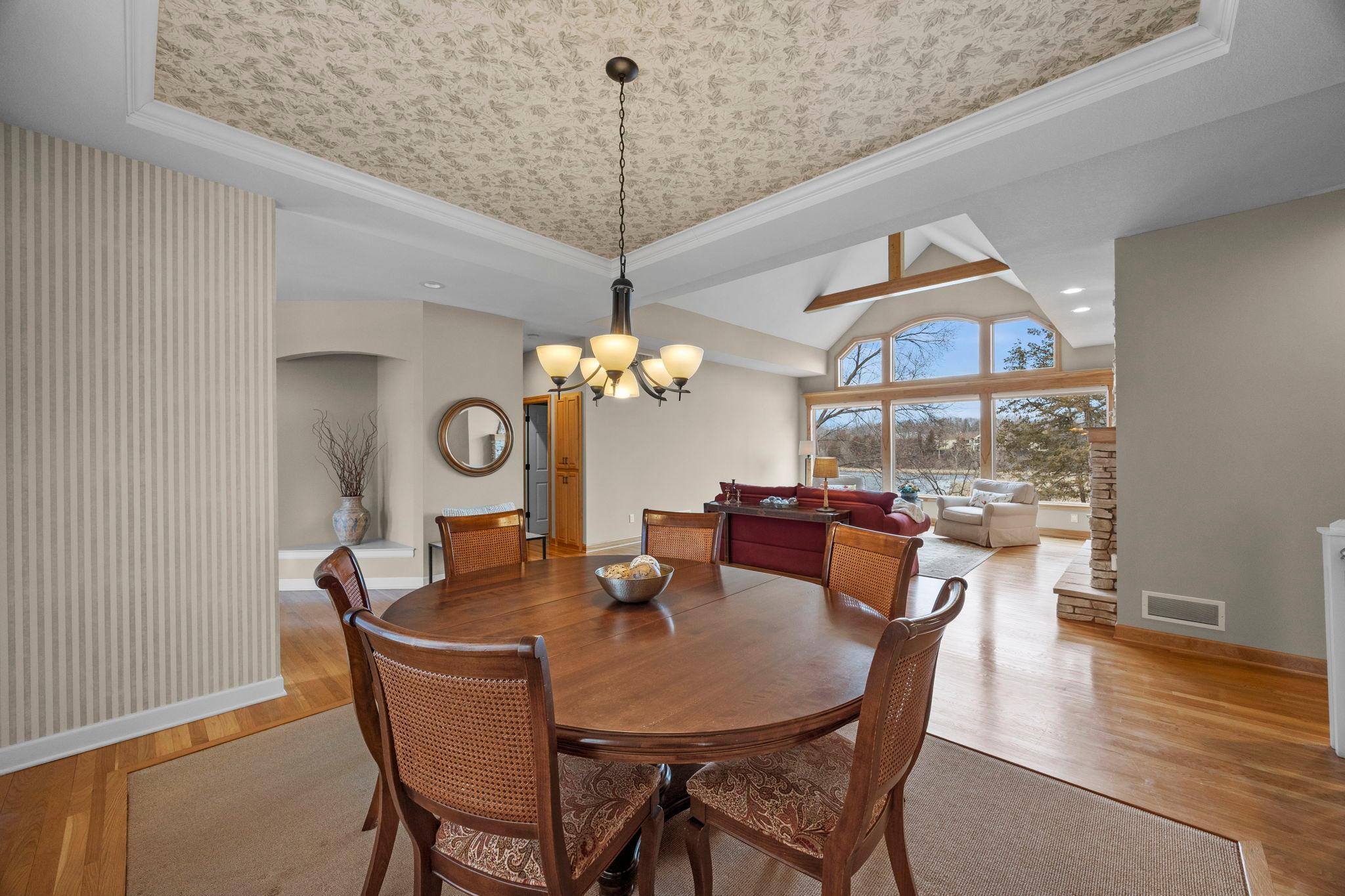 1890 Edgewater Place