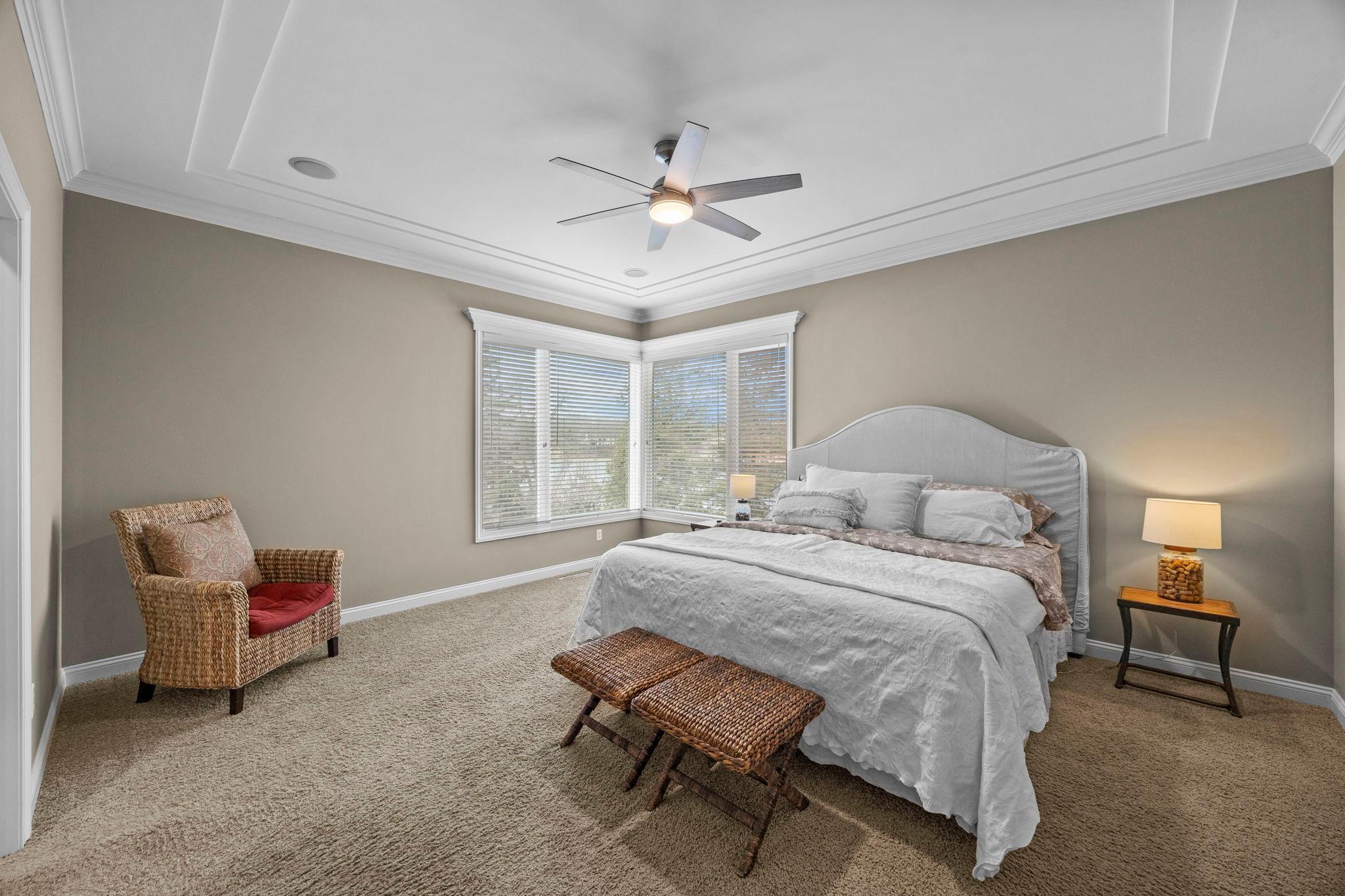 1890 Edgewater Place