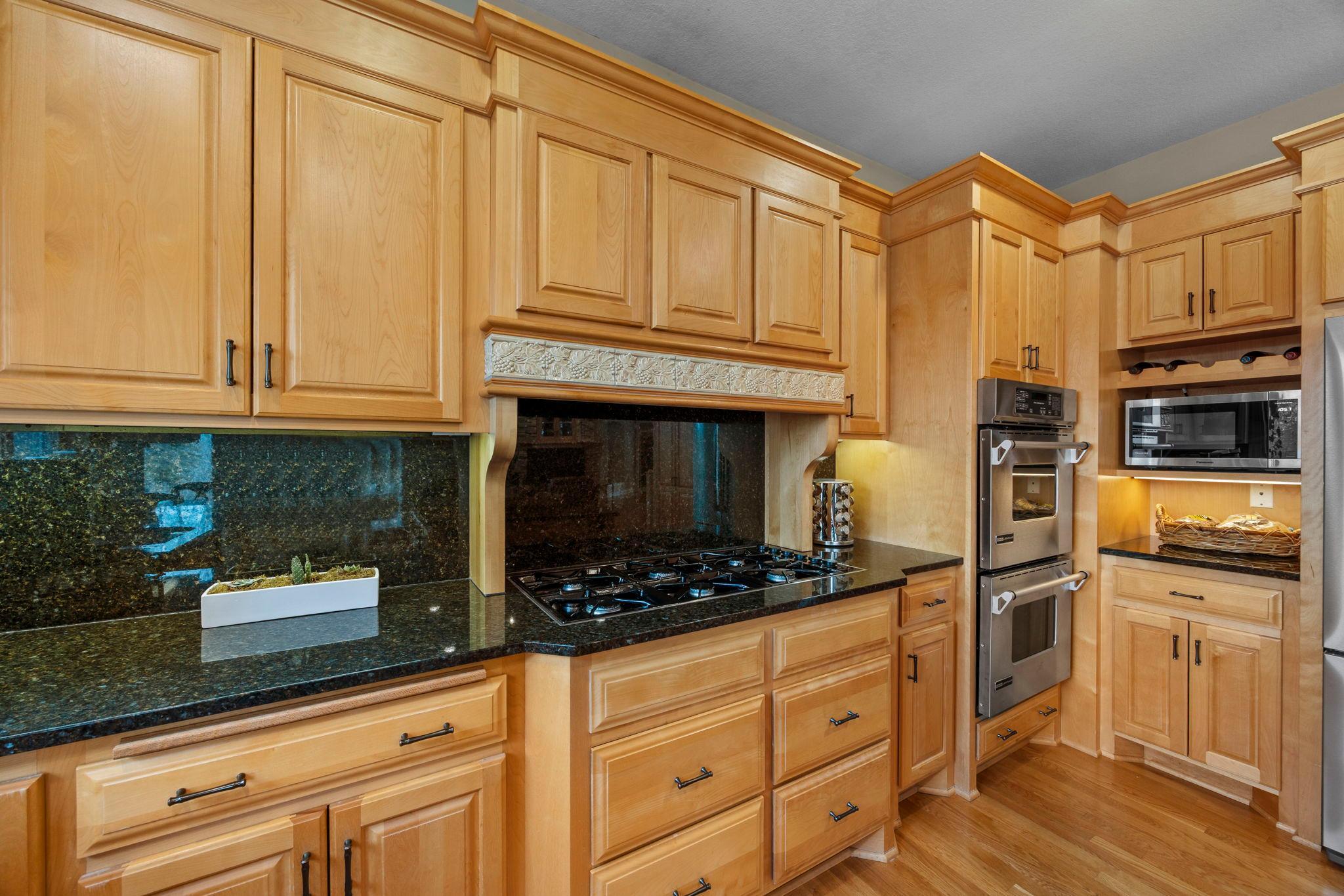 1890 Edgewater Place