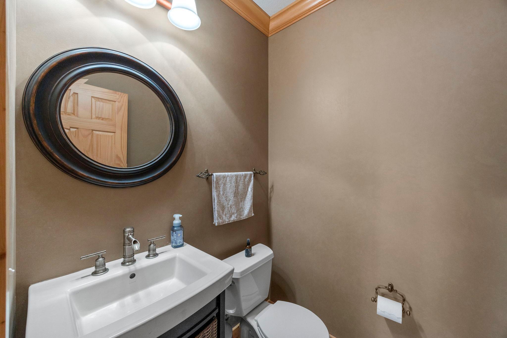 1890 Edgewater Place