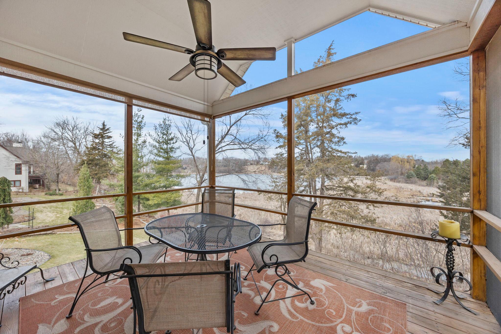 1890 Edgewater Place