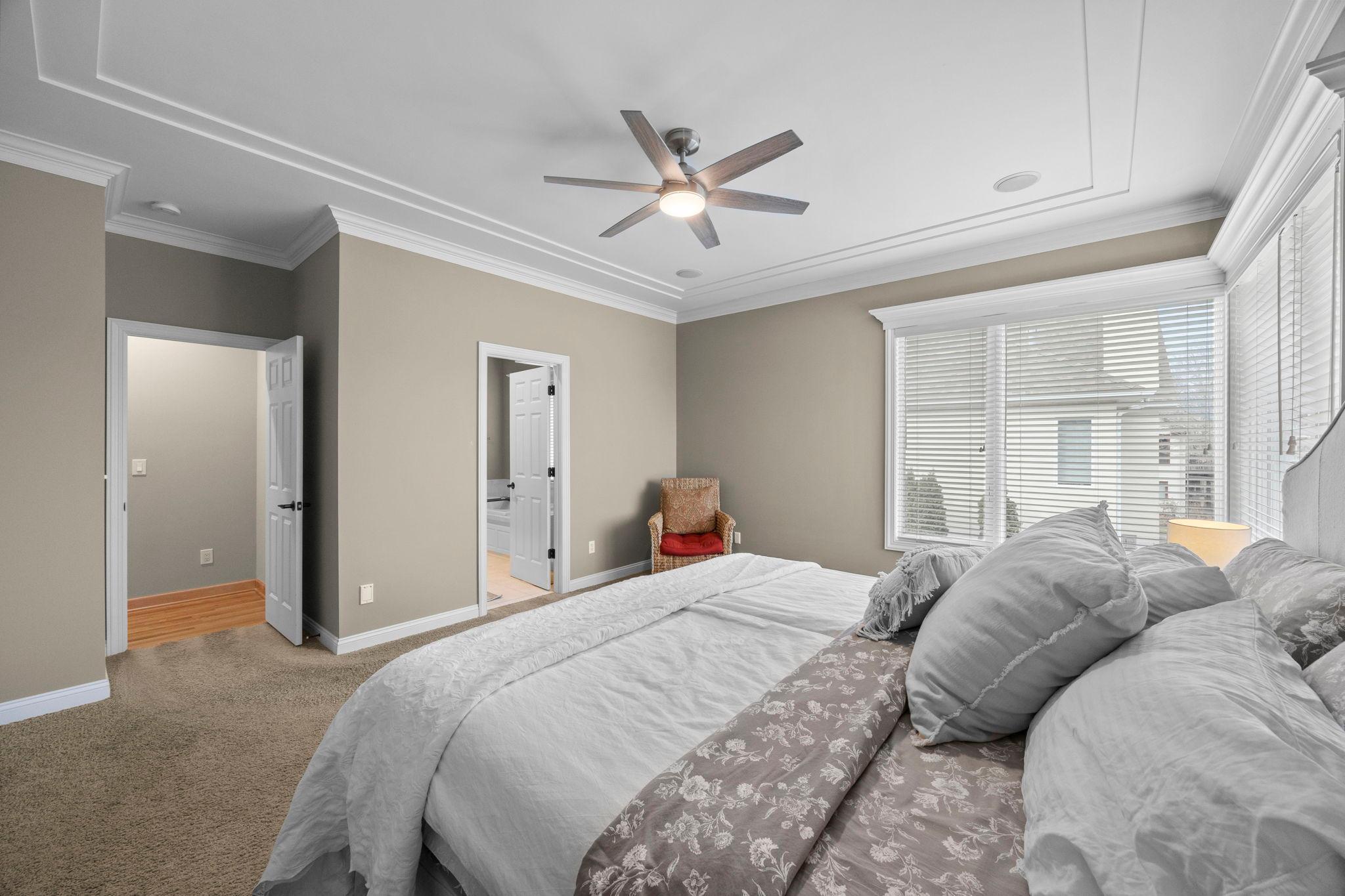 1890 Edgewater Place