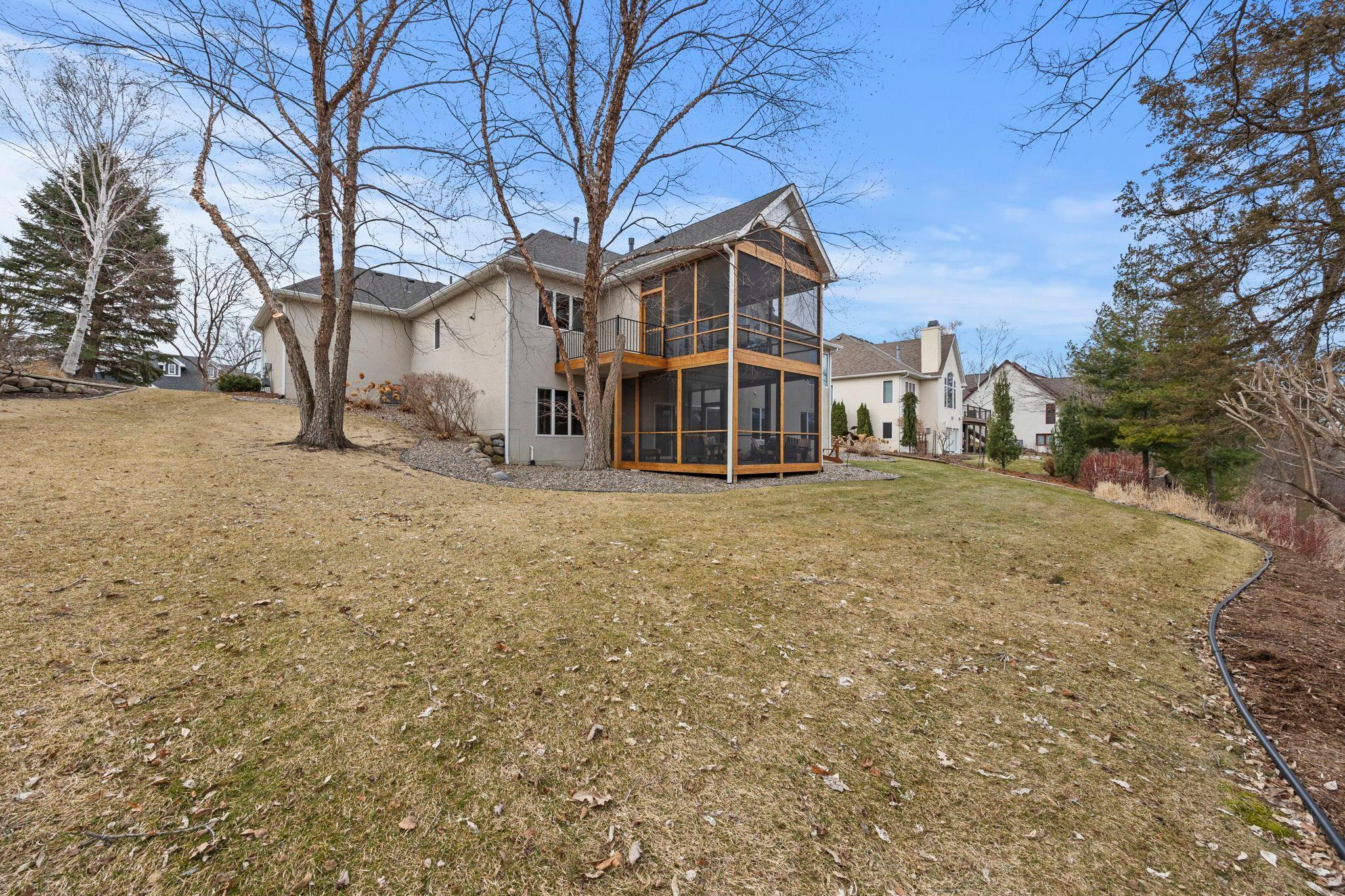 1890 Edgewater Place