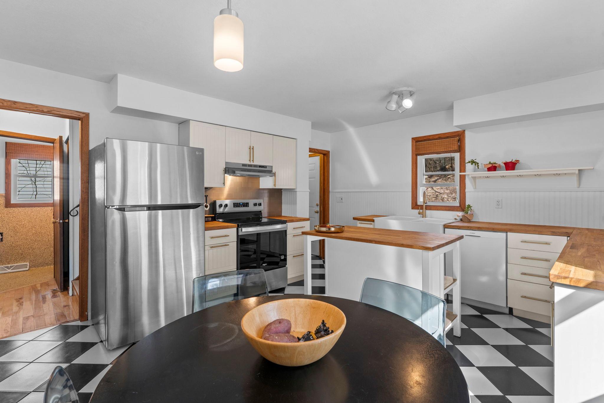 2951 Taylor Street NE