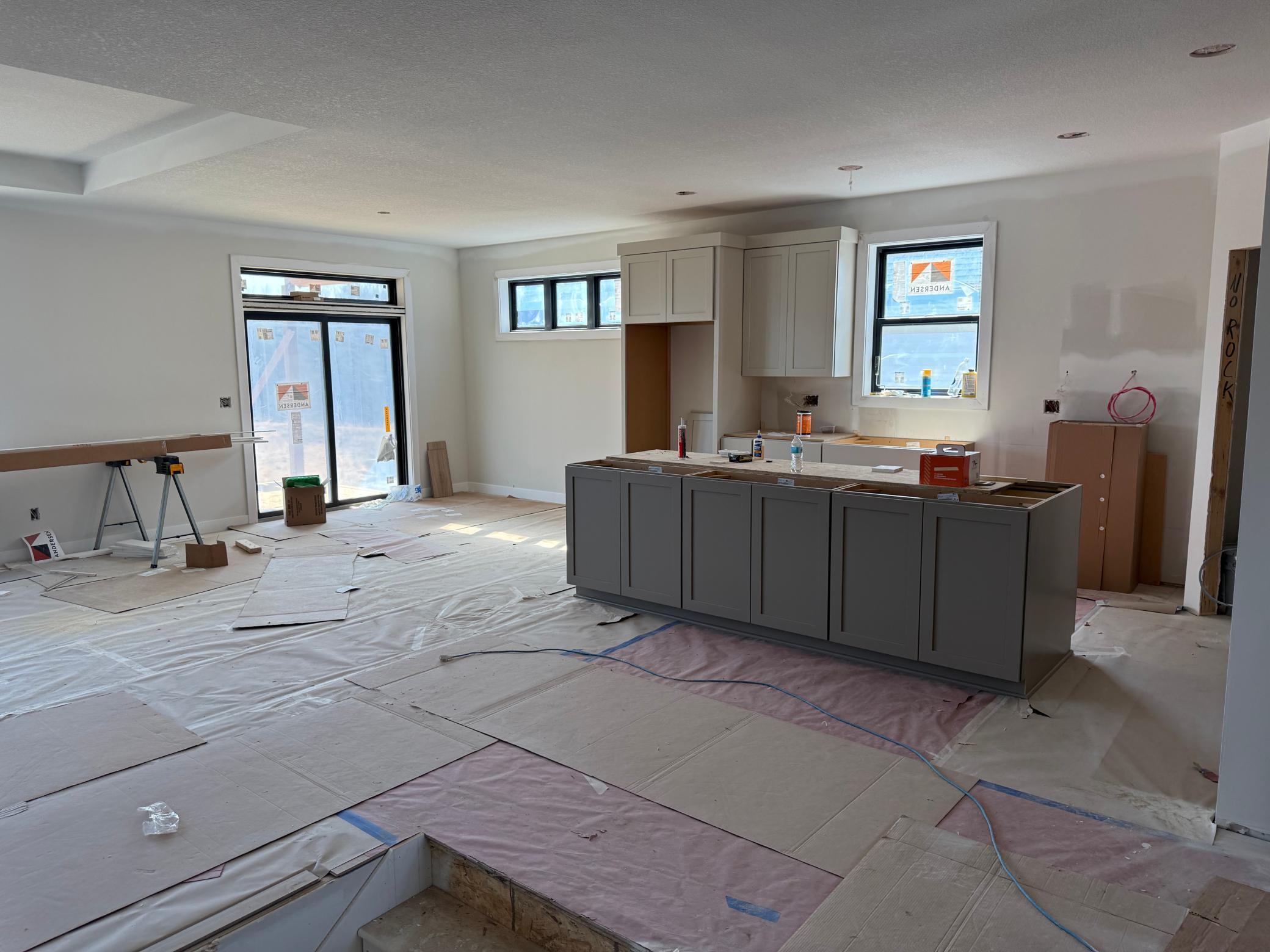 1949 Campfire Drive E