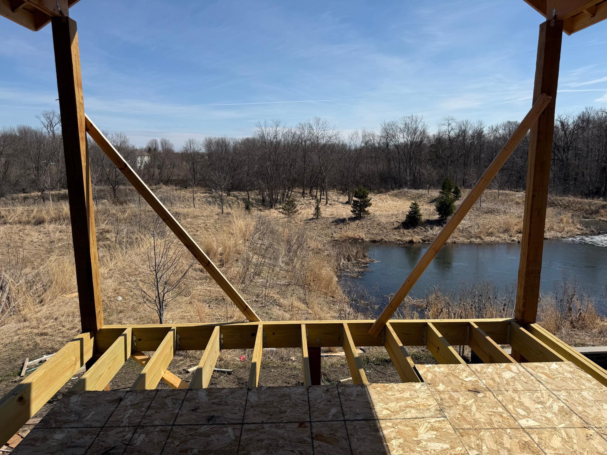 1949 Campfire Drive E