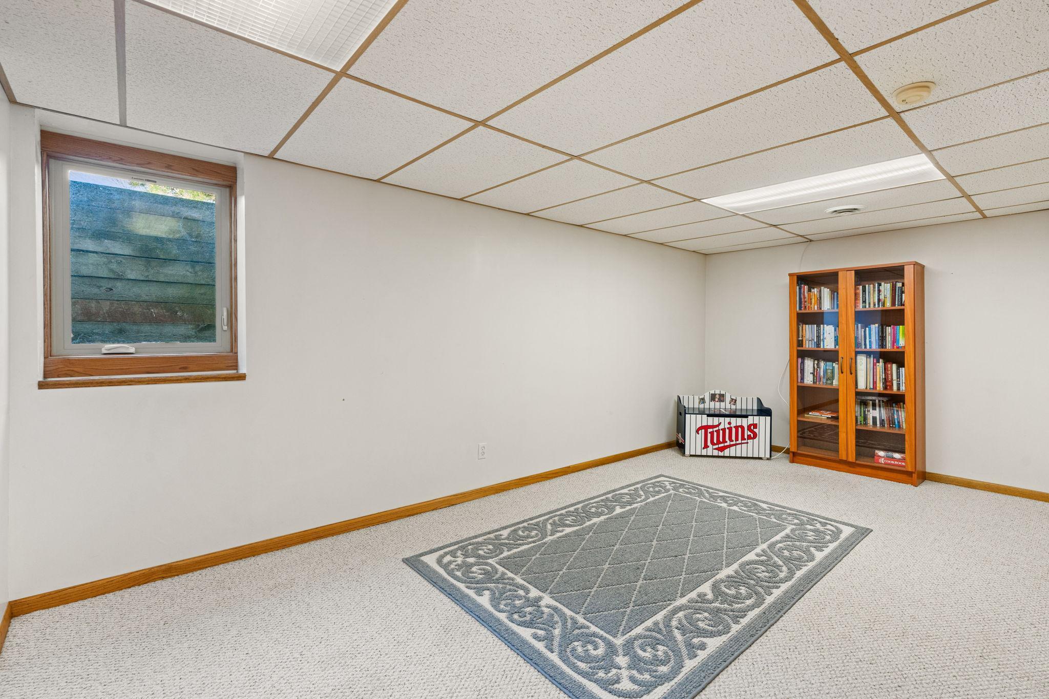 7055 Upper 157th Street W