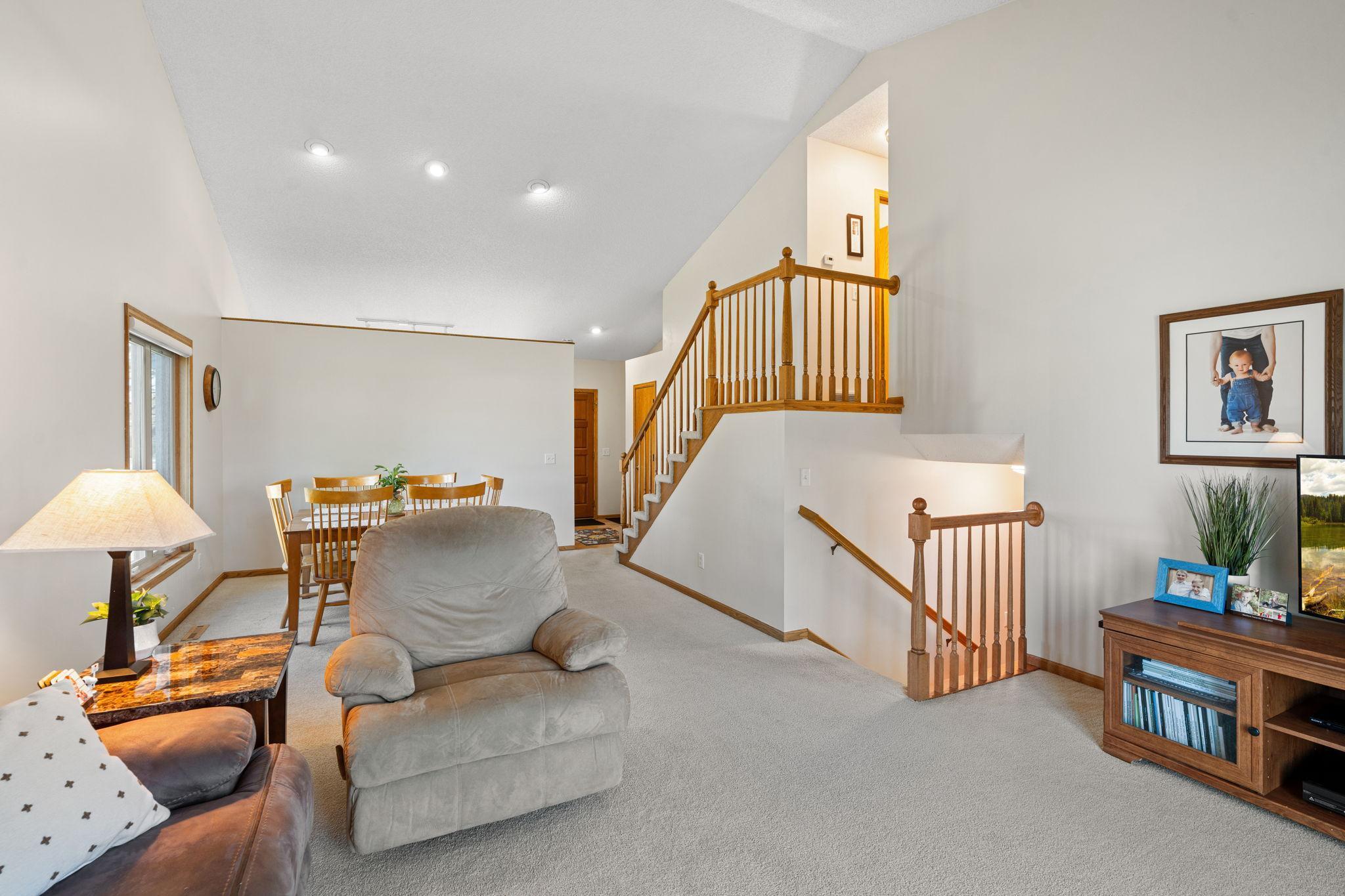 7055 Upper 157th Street W