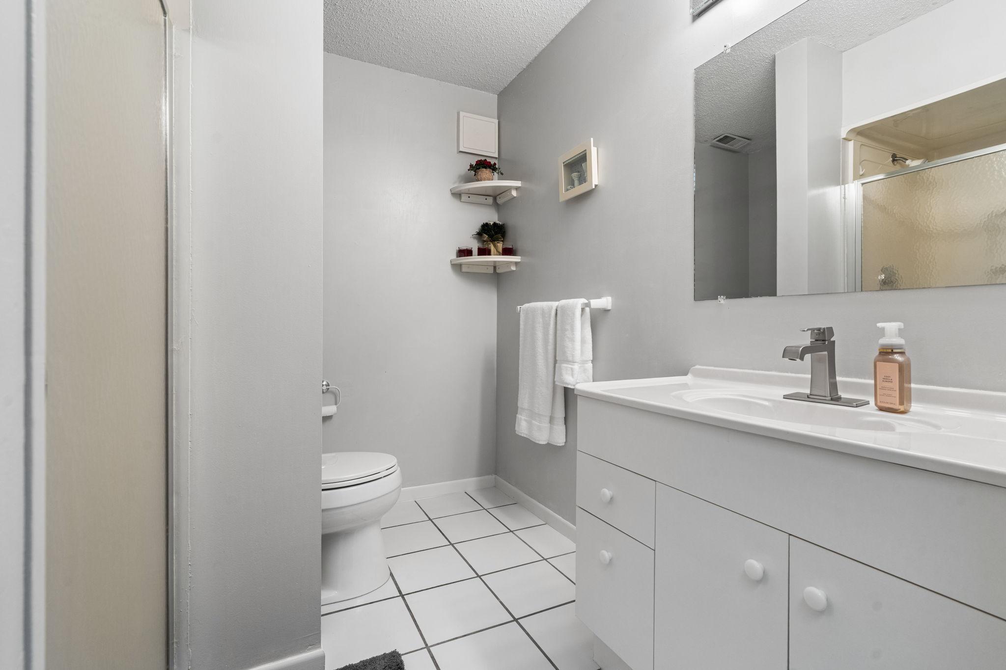 7055 Upper 157th Street W