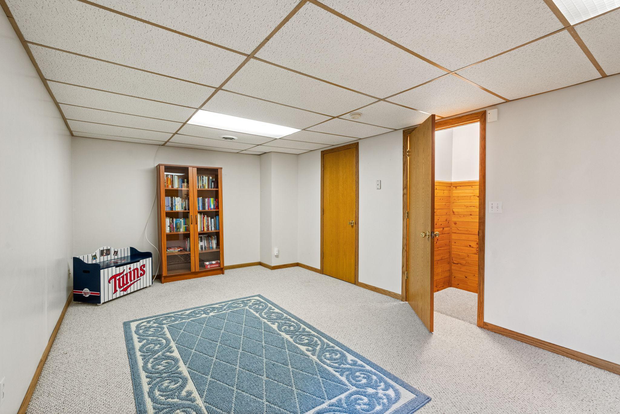 7055 Upper 157th Street W
