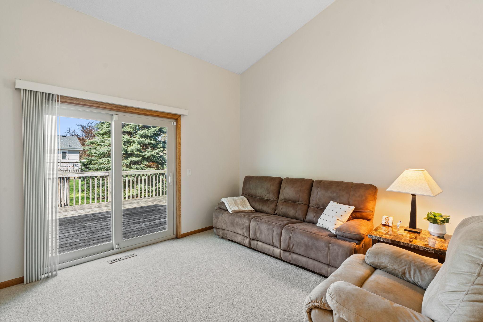 7055 Upper 157th Street W
