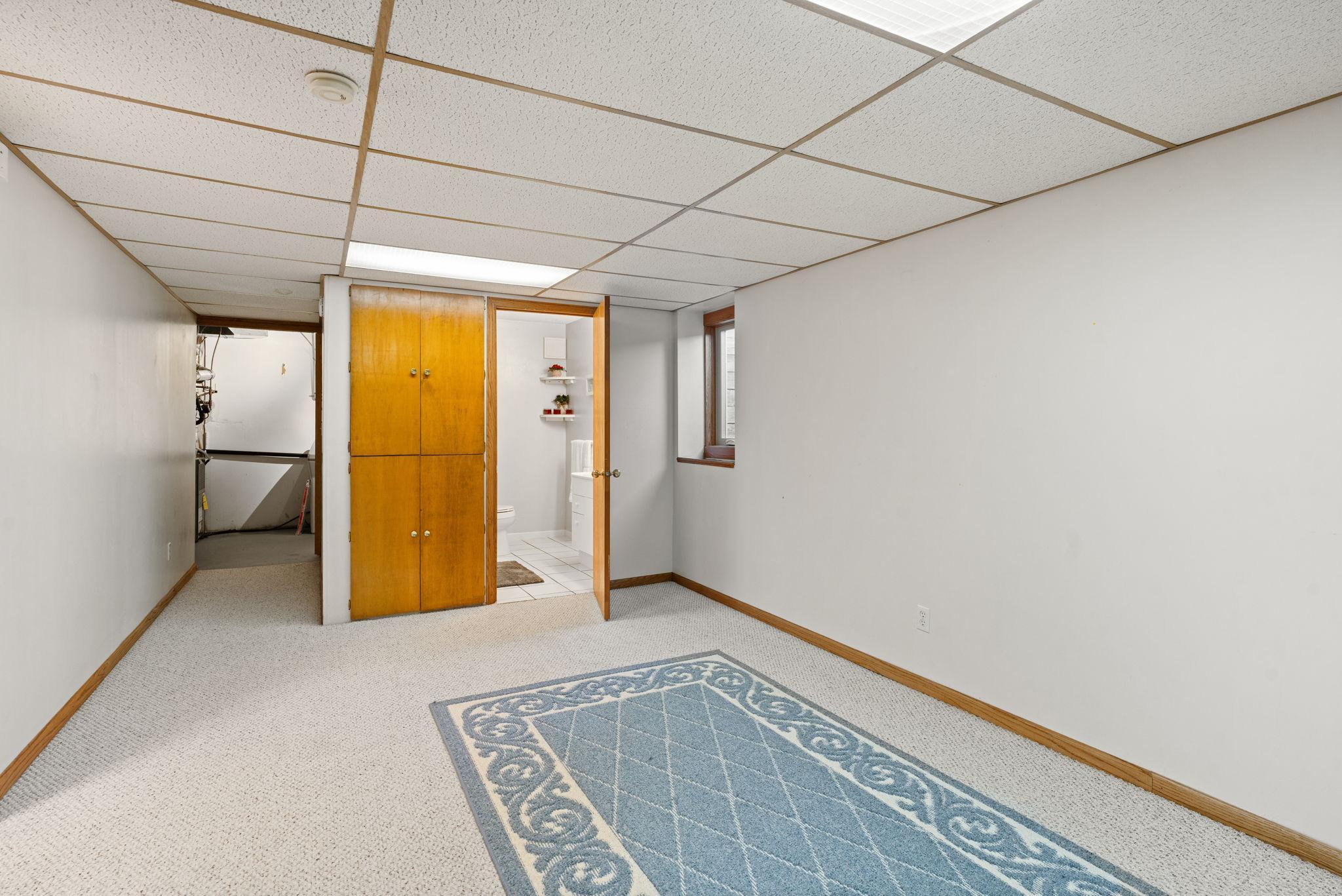 7055 Upper 157th Street W