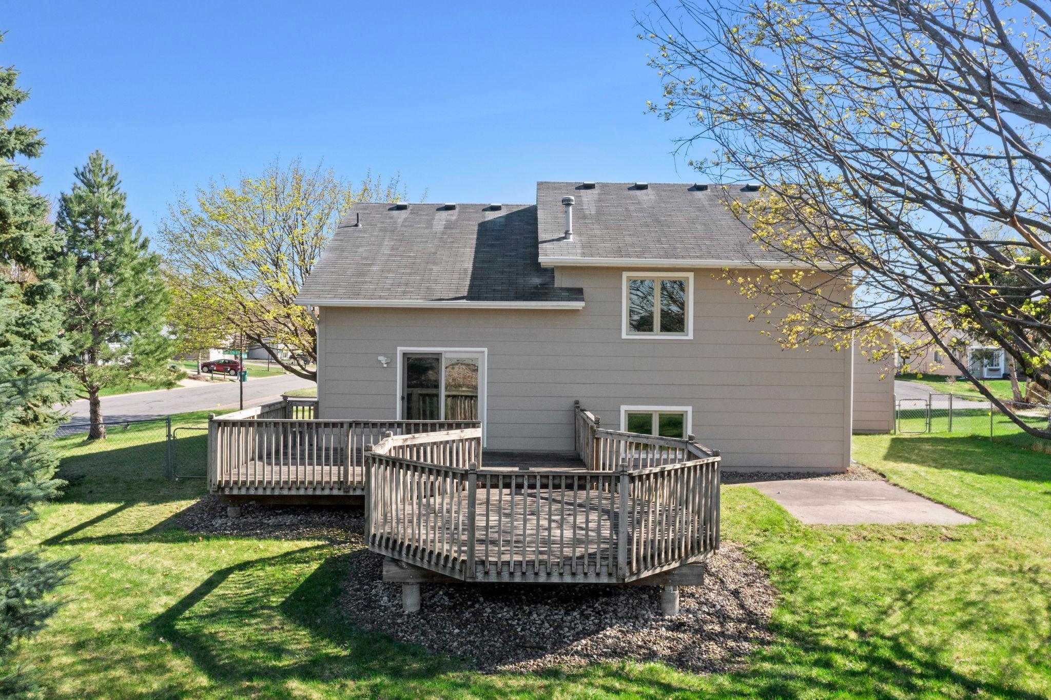 7055 Upper 157th Street W