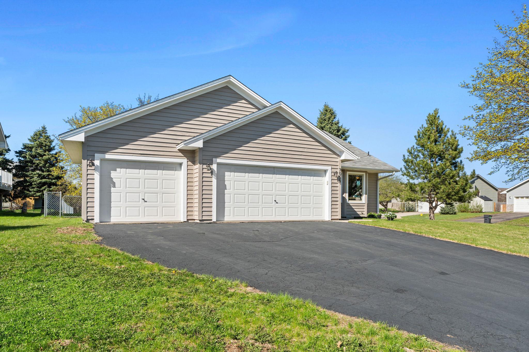 7055 Upper 157th Street W