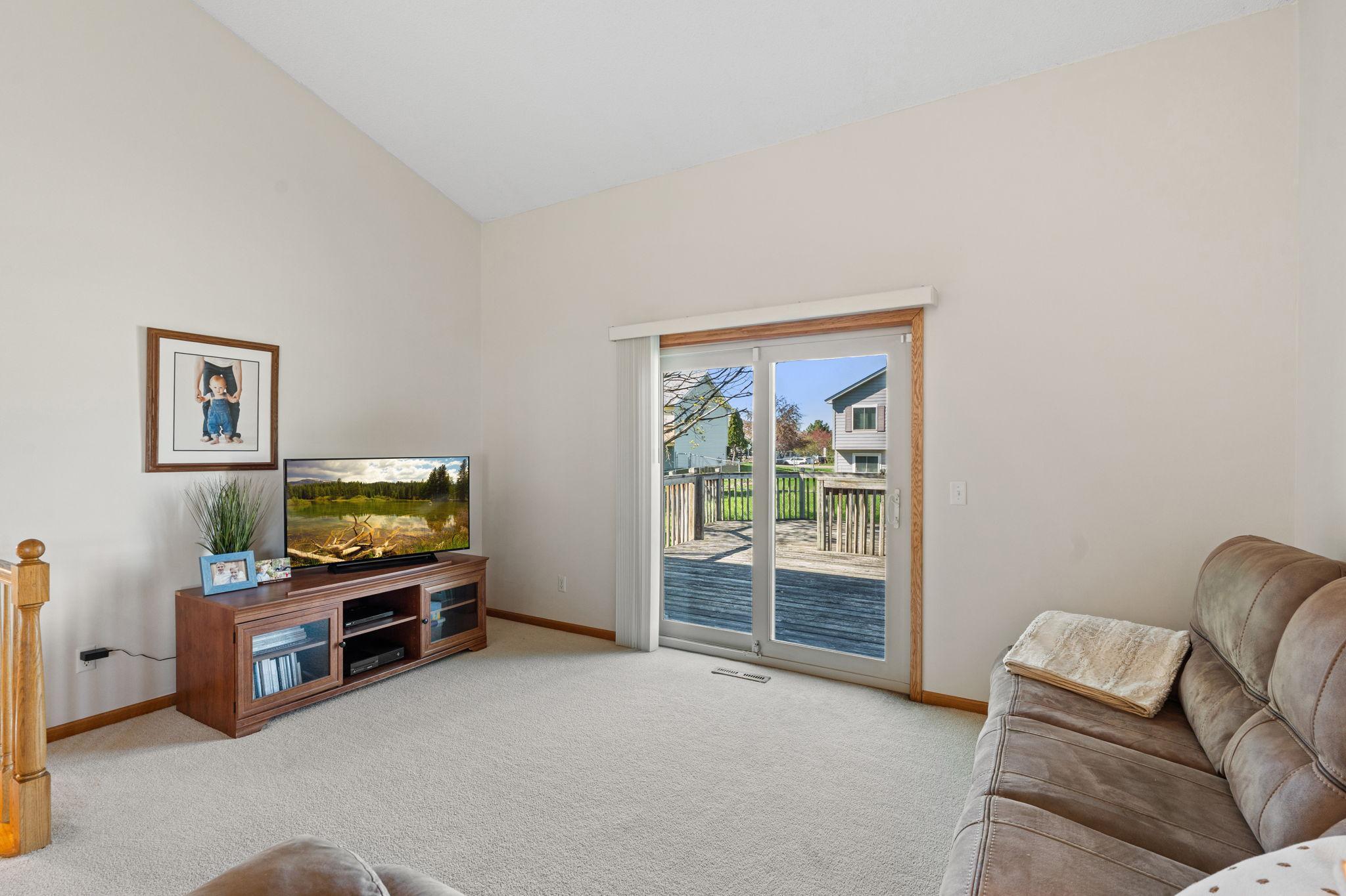 7055 Upper 157th Street W