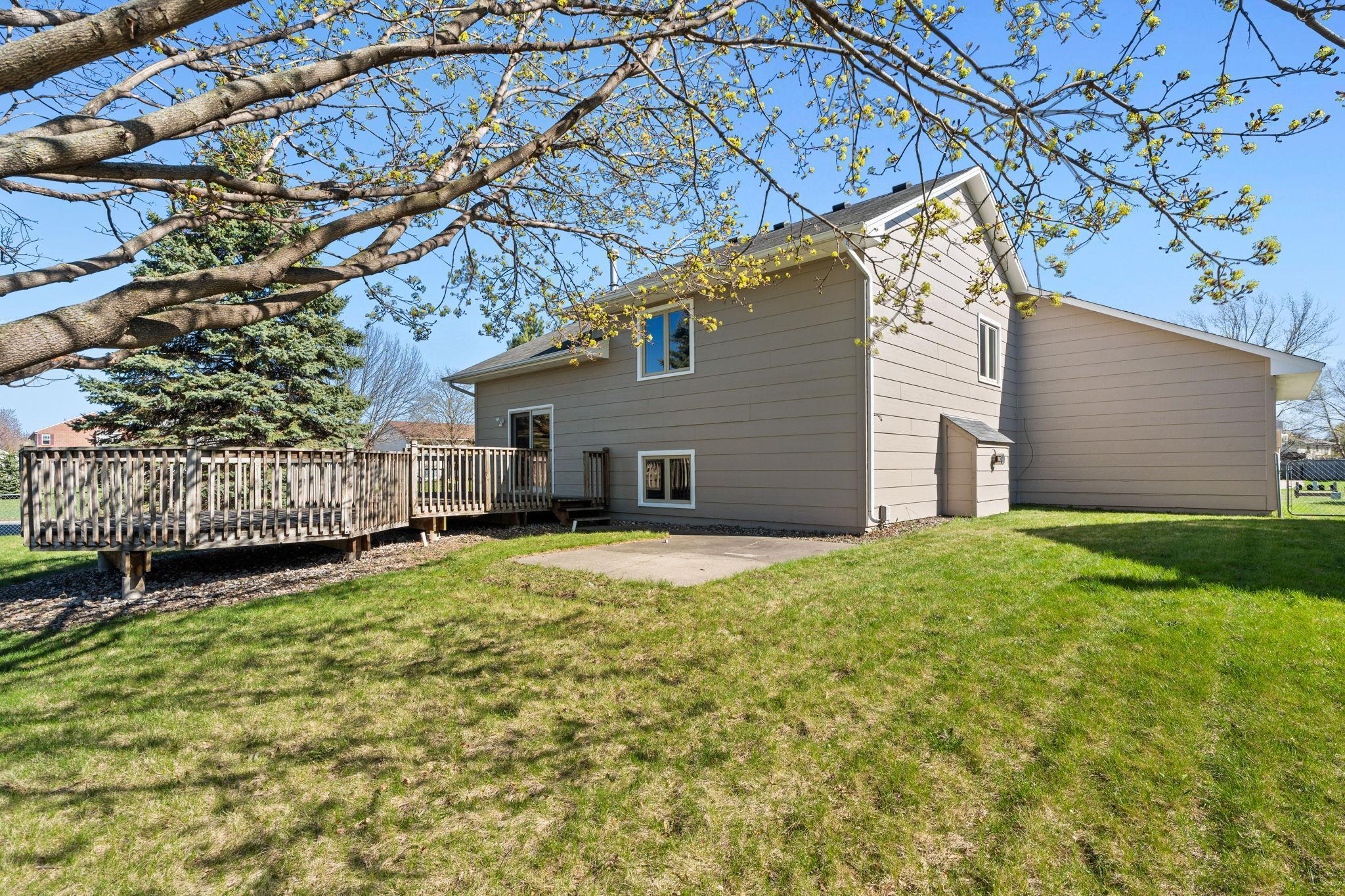 7055 Upper 157th Street W