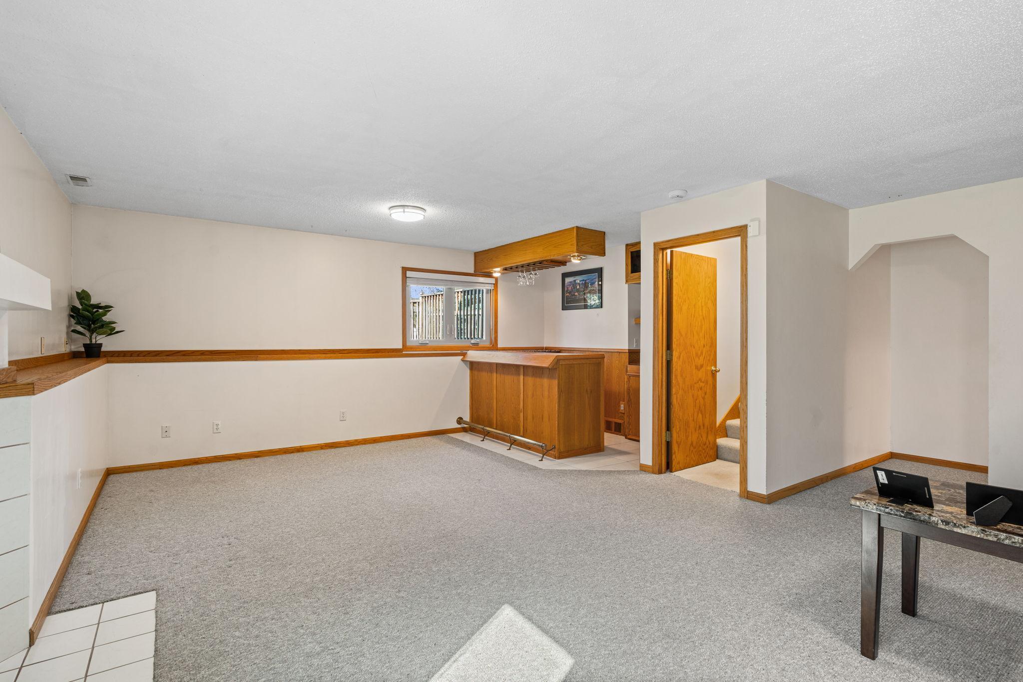 7055 Upper 157th Street W