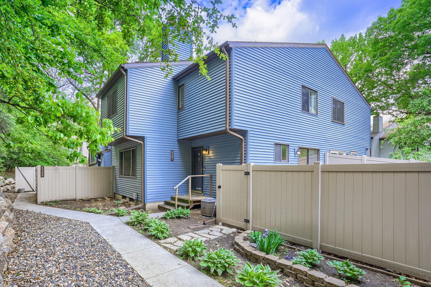 6387 Saint Johns Drive