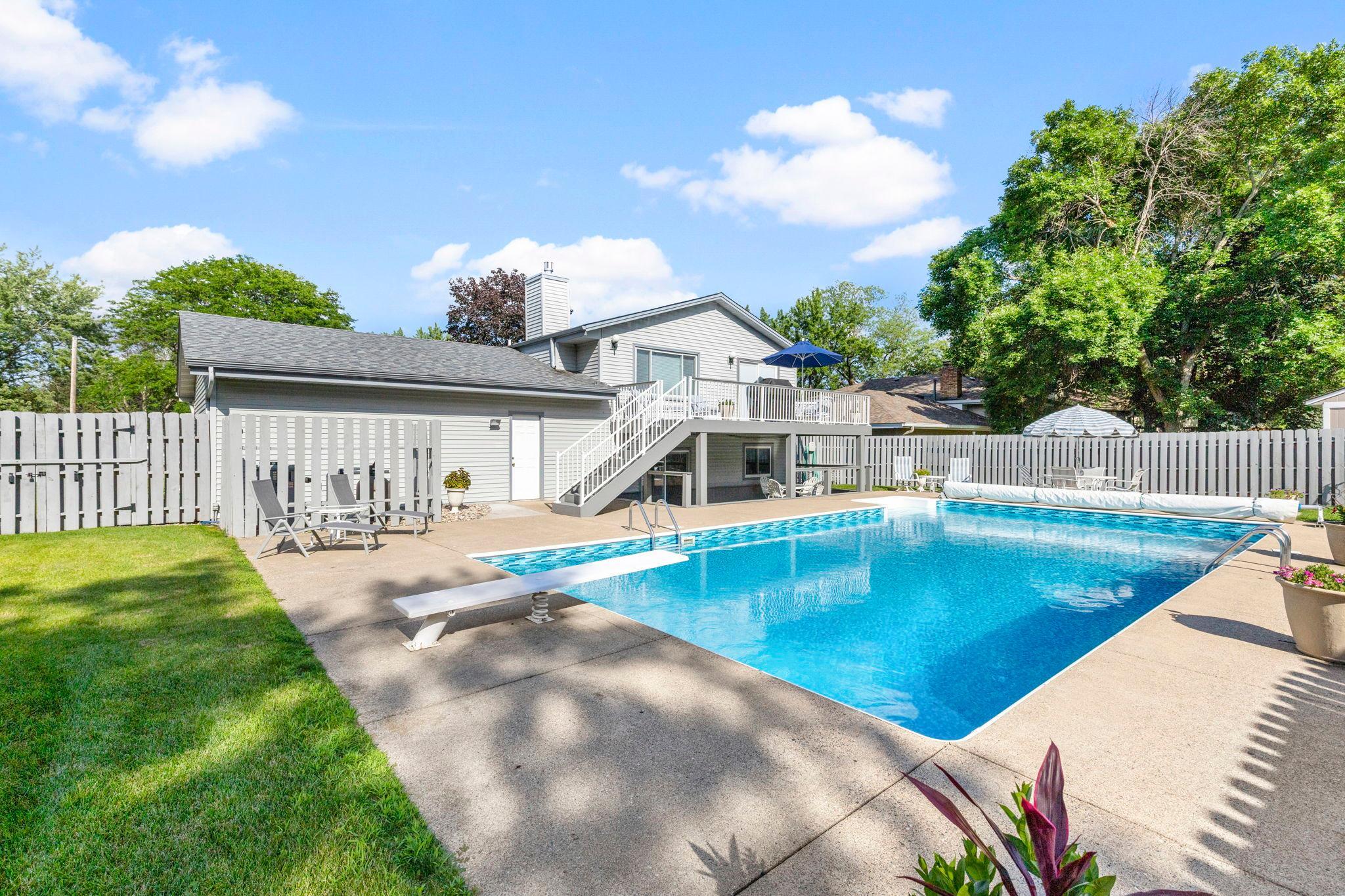 5213 Overlook Drive