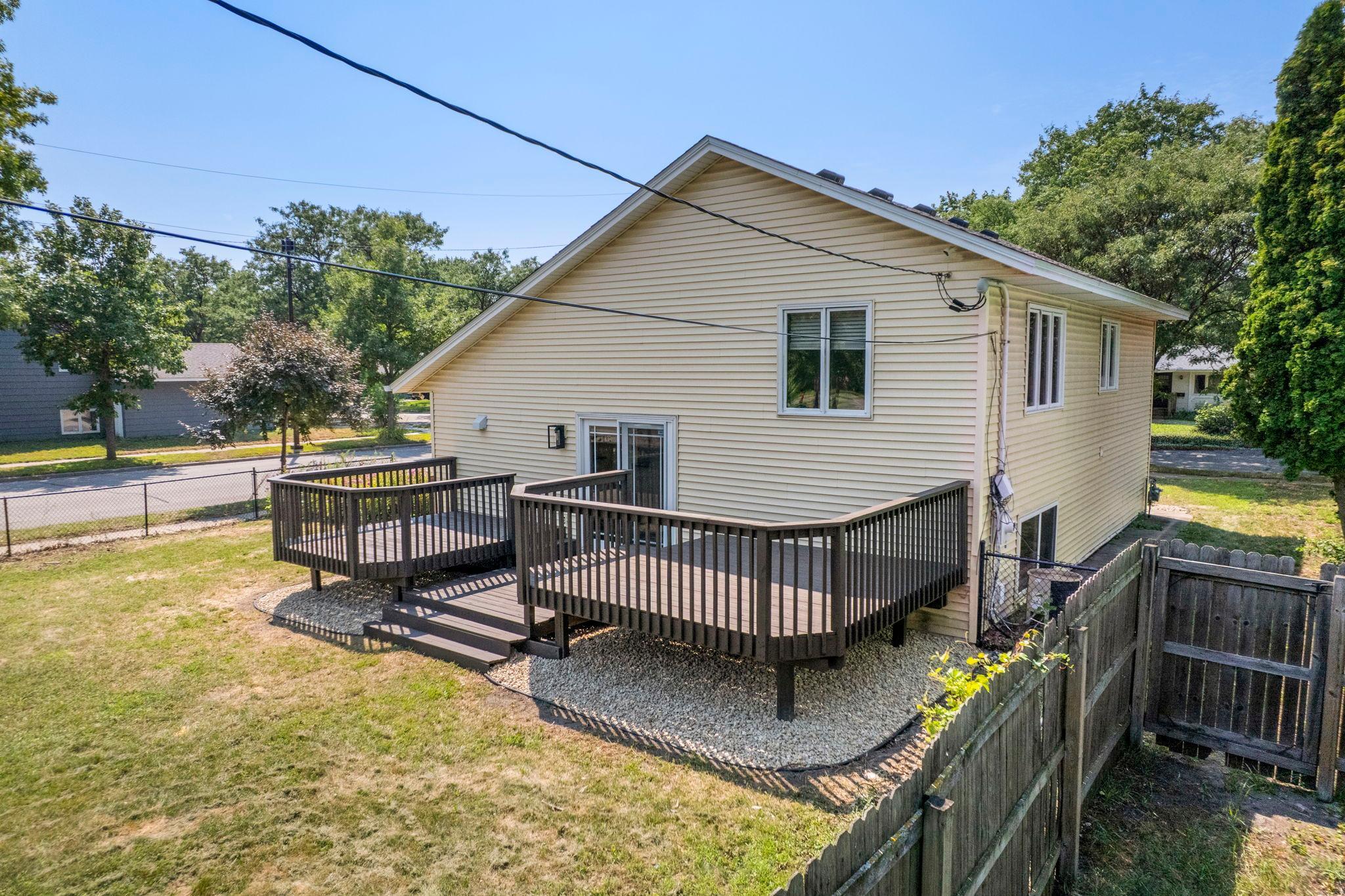 403 Pierce Street NE
