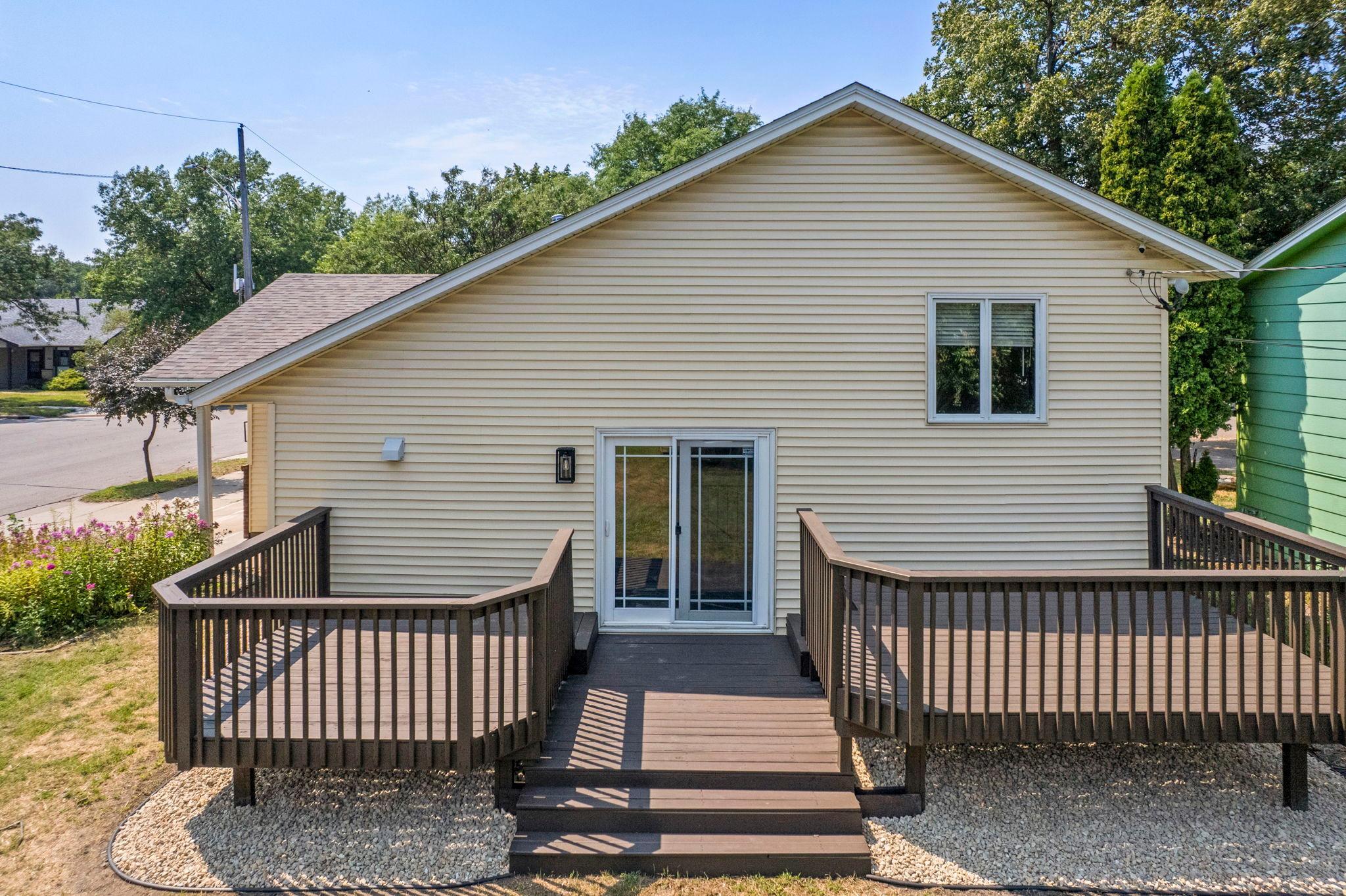 403 Pierce Street NE