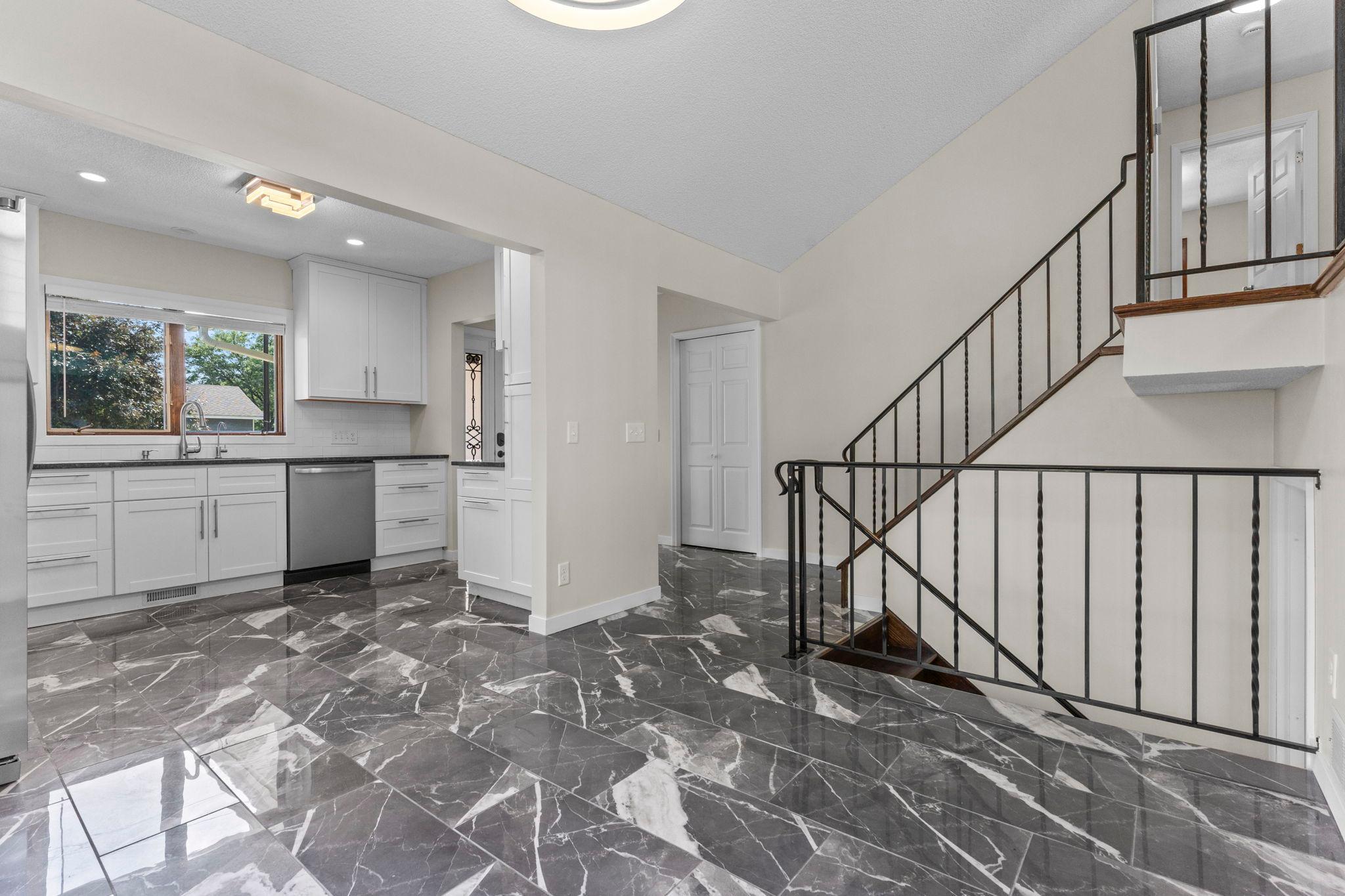 403 Pierce Street NE