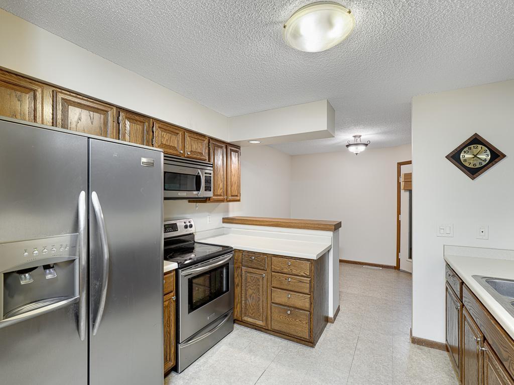 1381 Spencer Road W