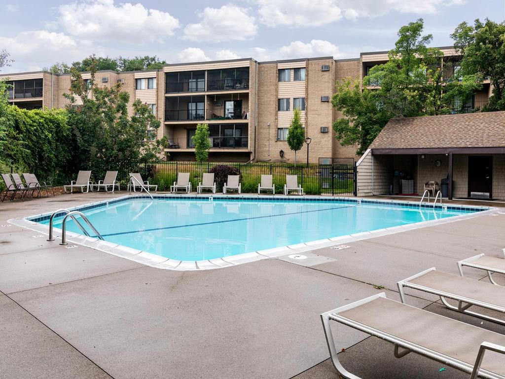 5643 Green Circle Drive Unit: 207
