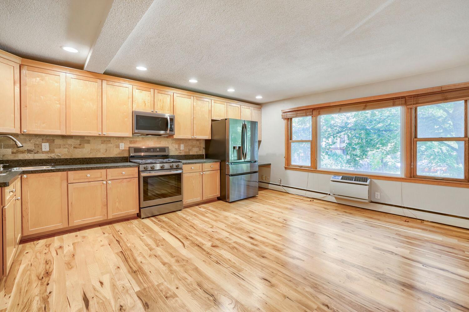 415 Ridgewood Avenue Unit: 101