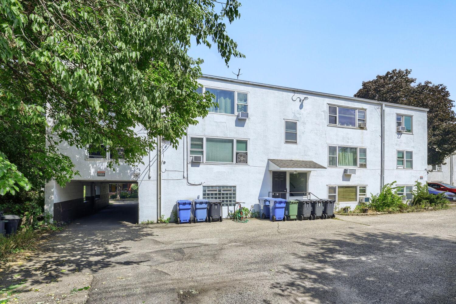 415 Ridgewood Avenue Unit: 101
