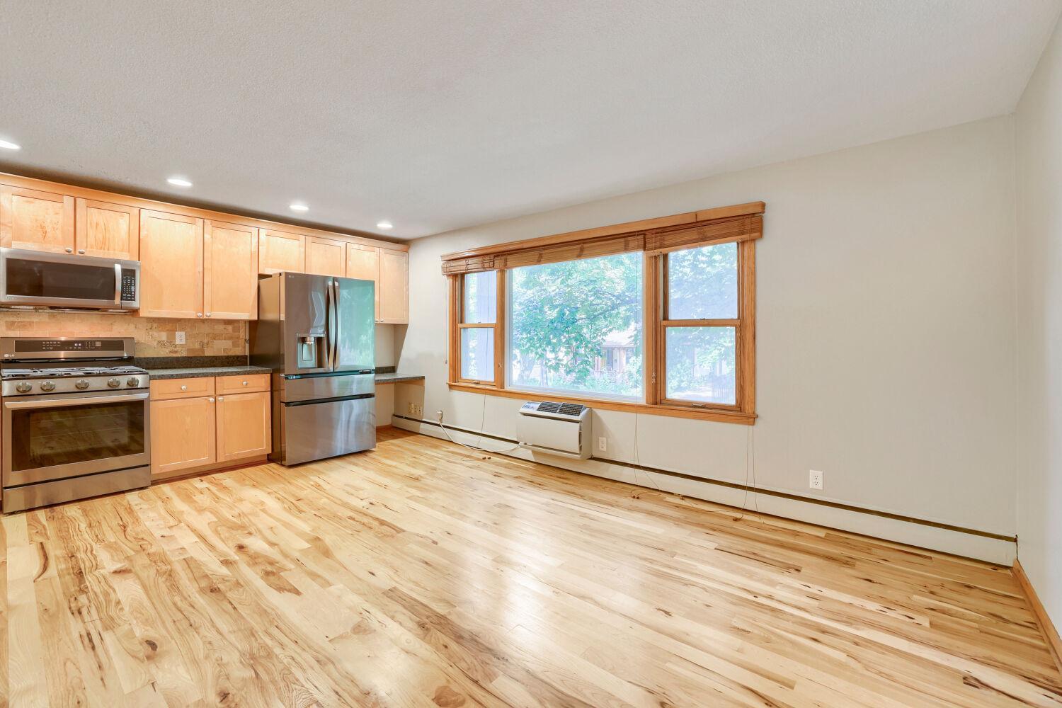 415 Ridgewood Avenue Unit: 101