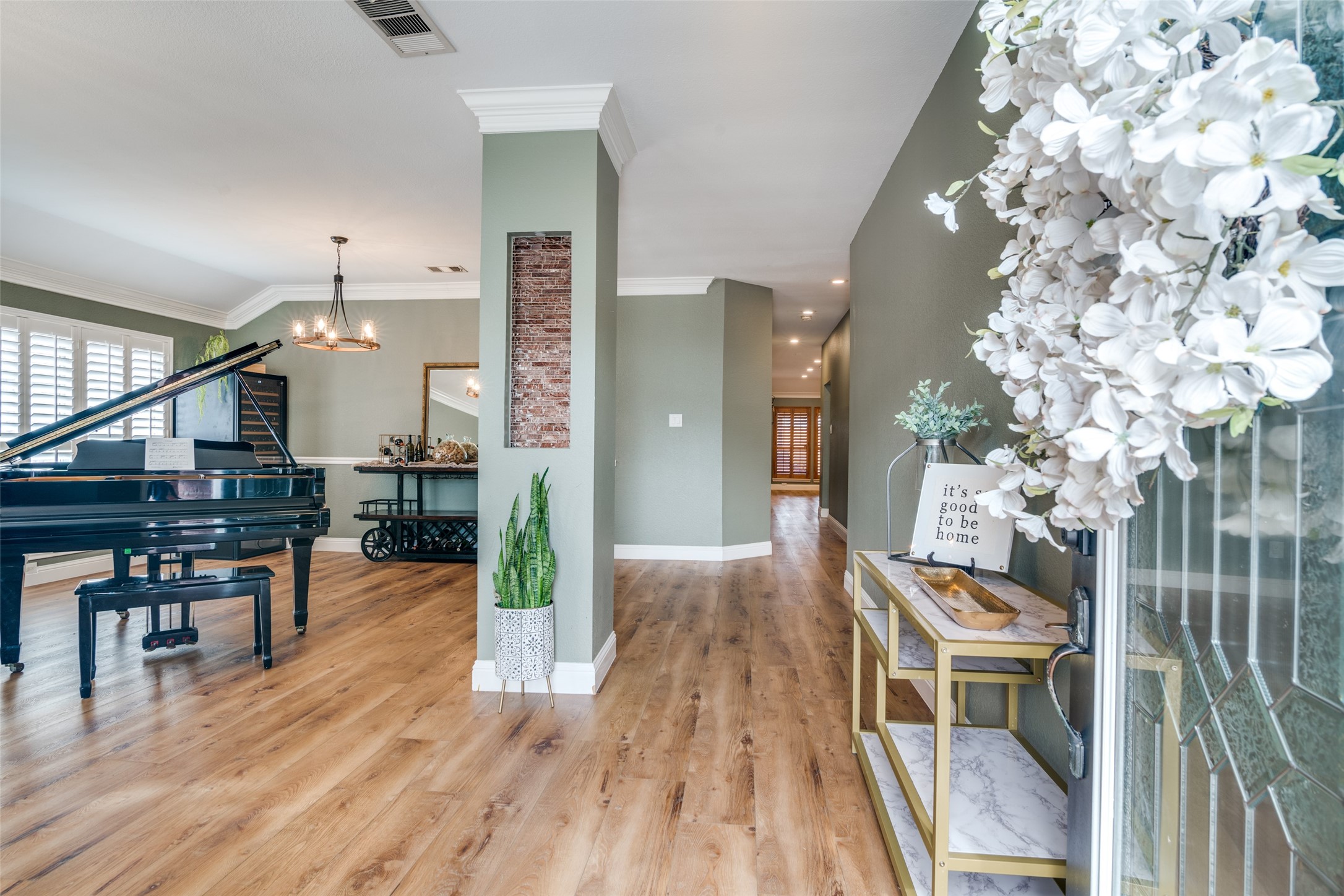 3205 Lochaven Drive