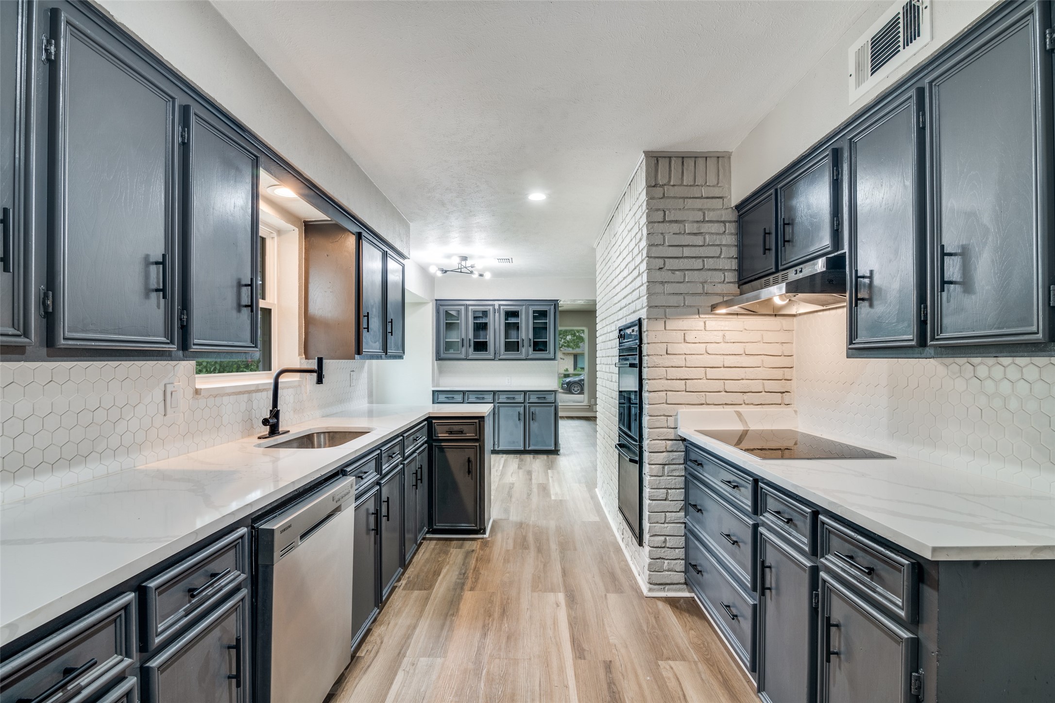 1618 University Drive