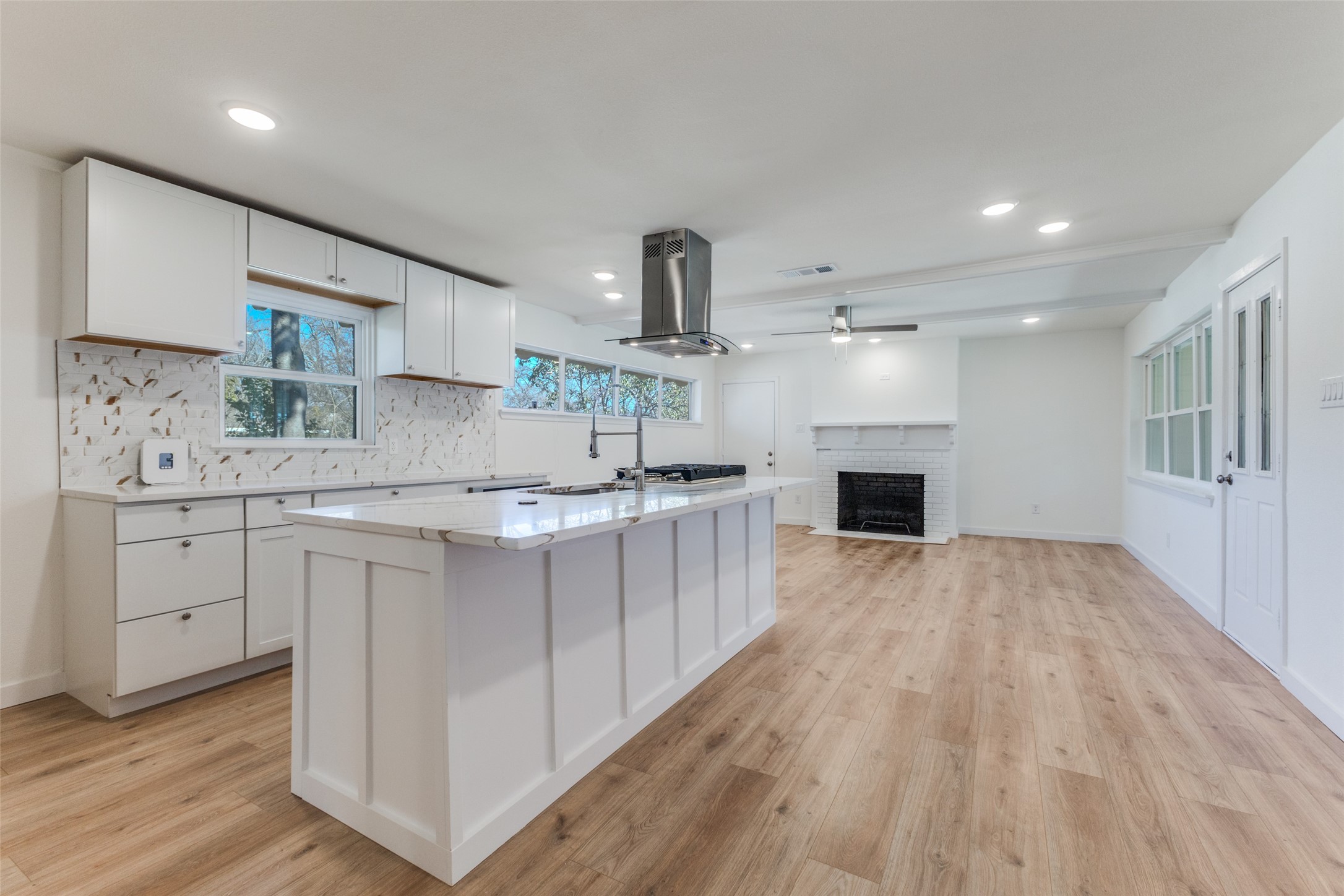 2710 Fairfax Drive