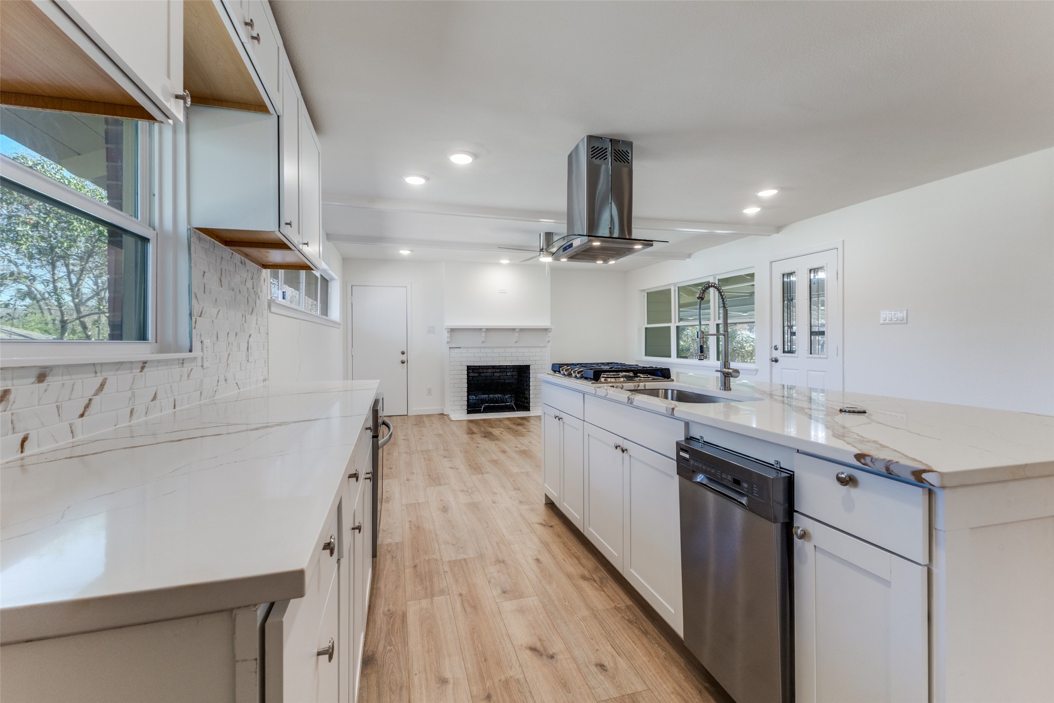 2710 Fairfax Drive