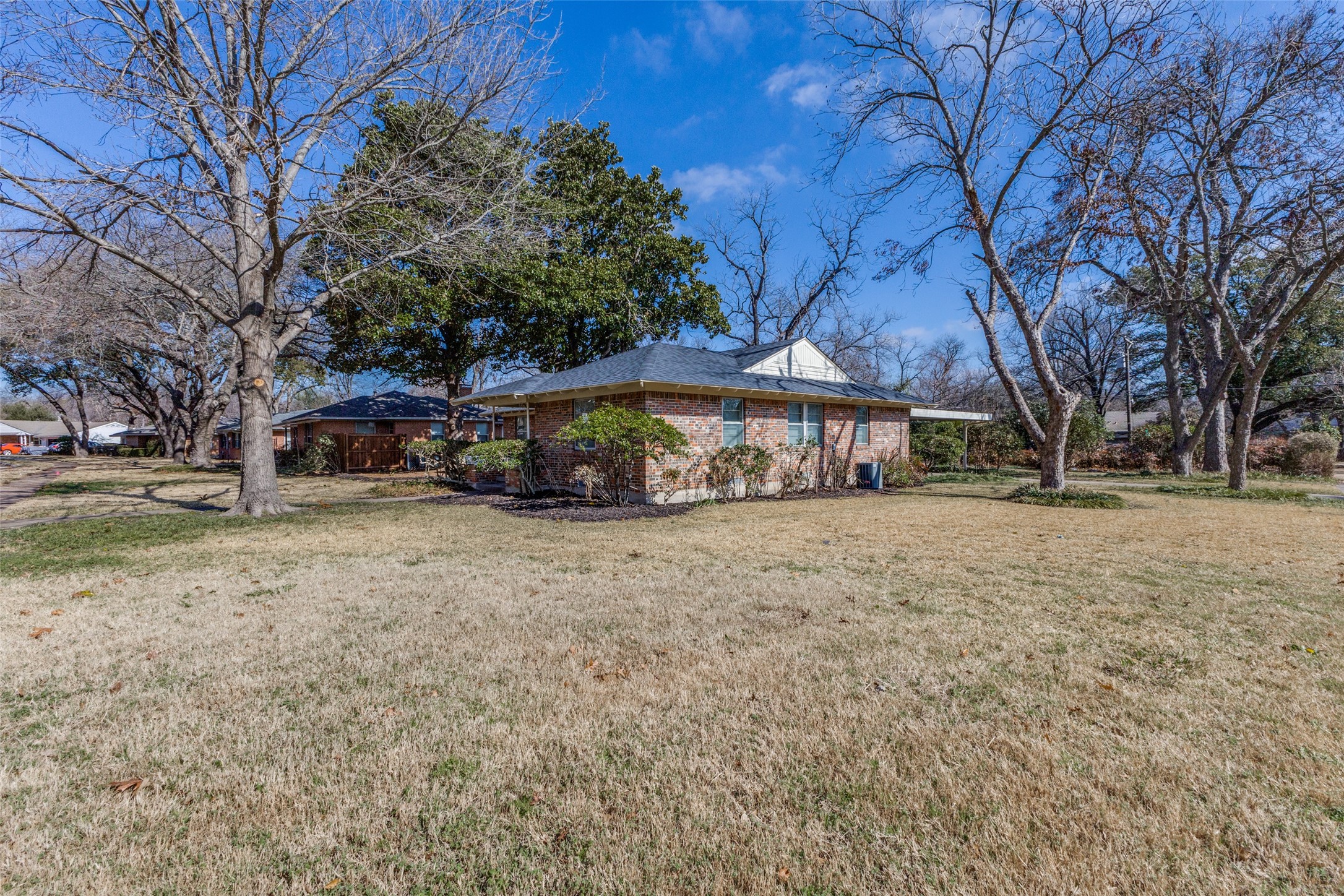 2710 Fairfax Drive