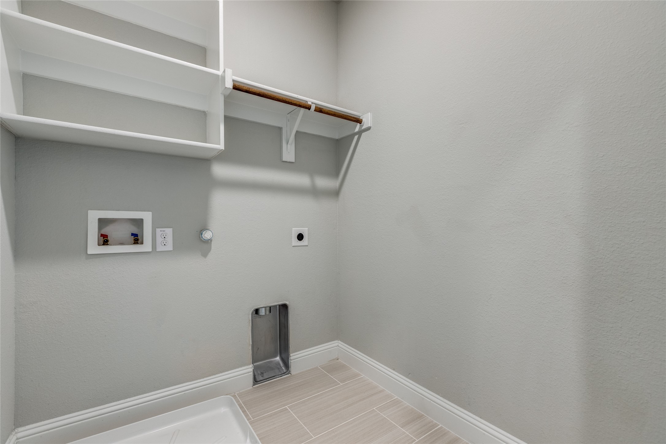 4616 Piedras Lanzar Drive