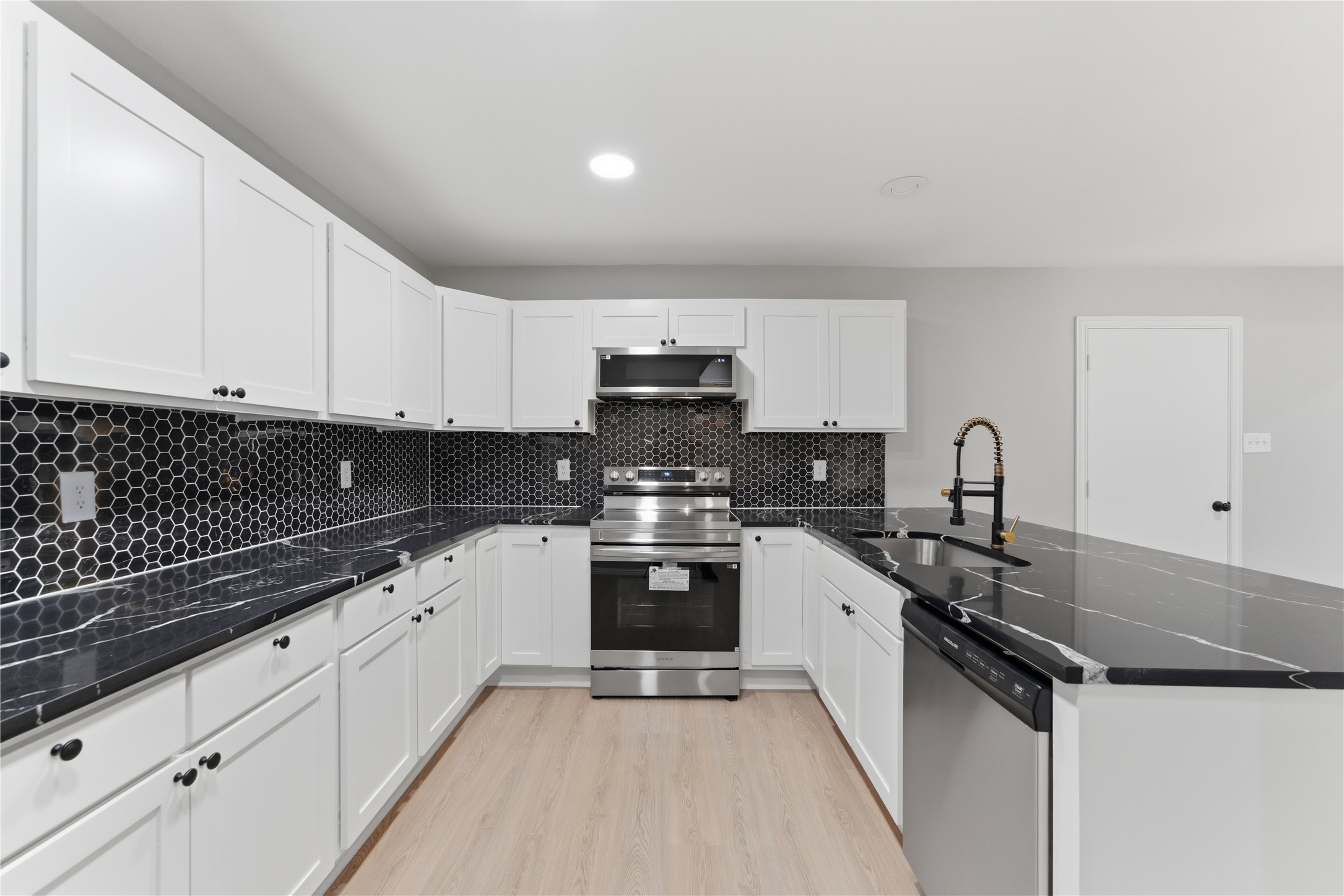 1713 Alameda Drive