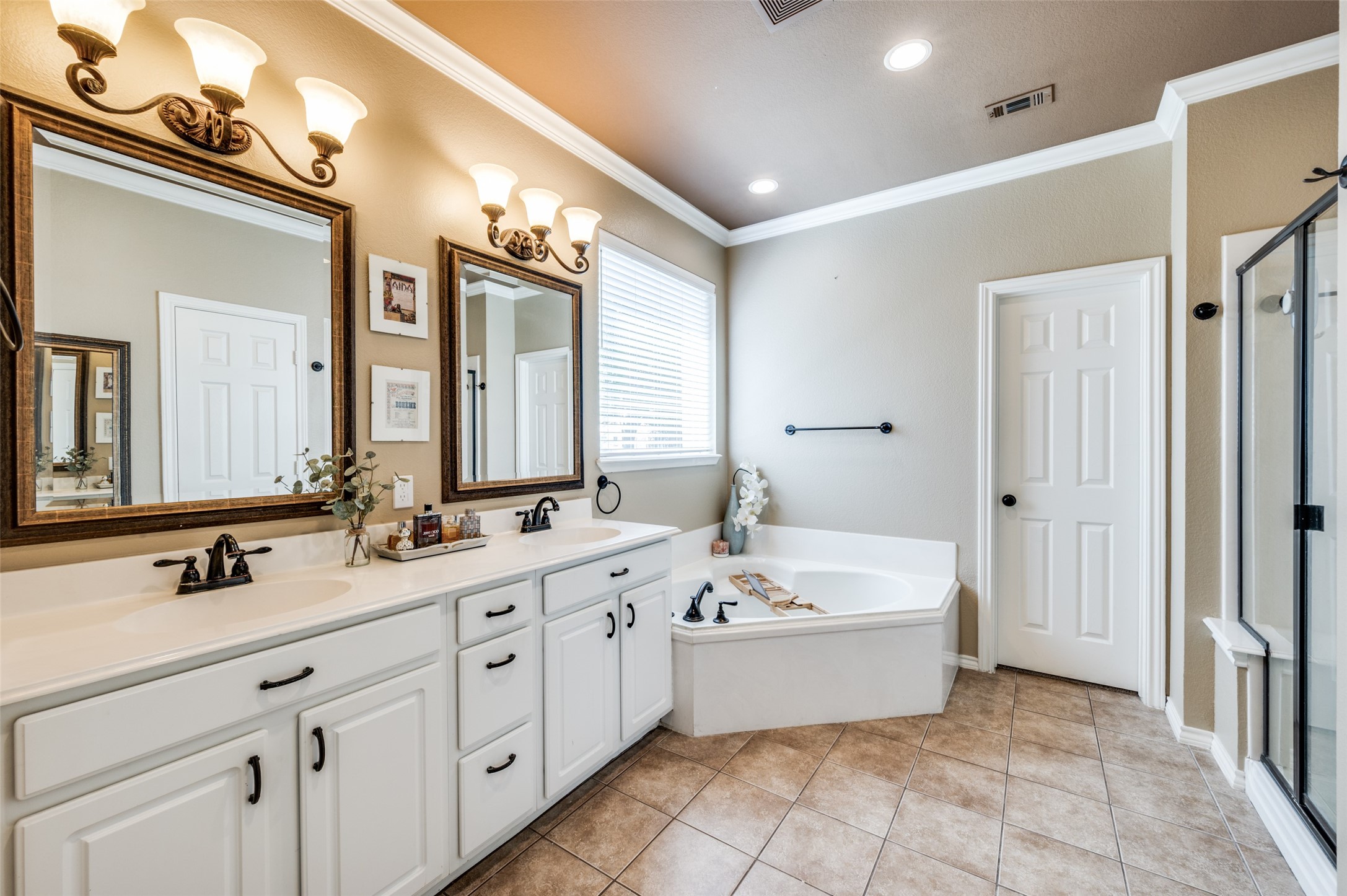 12744 Concho Drive