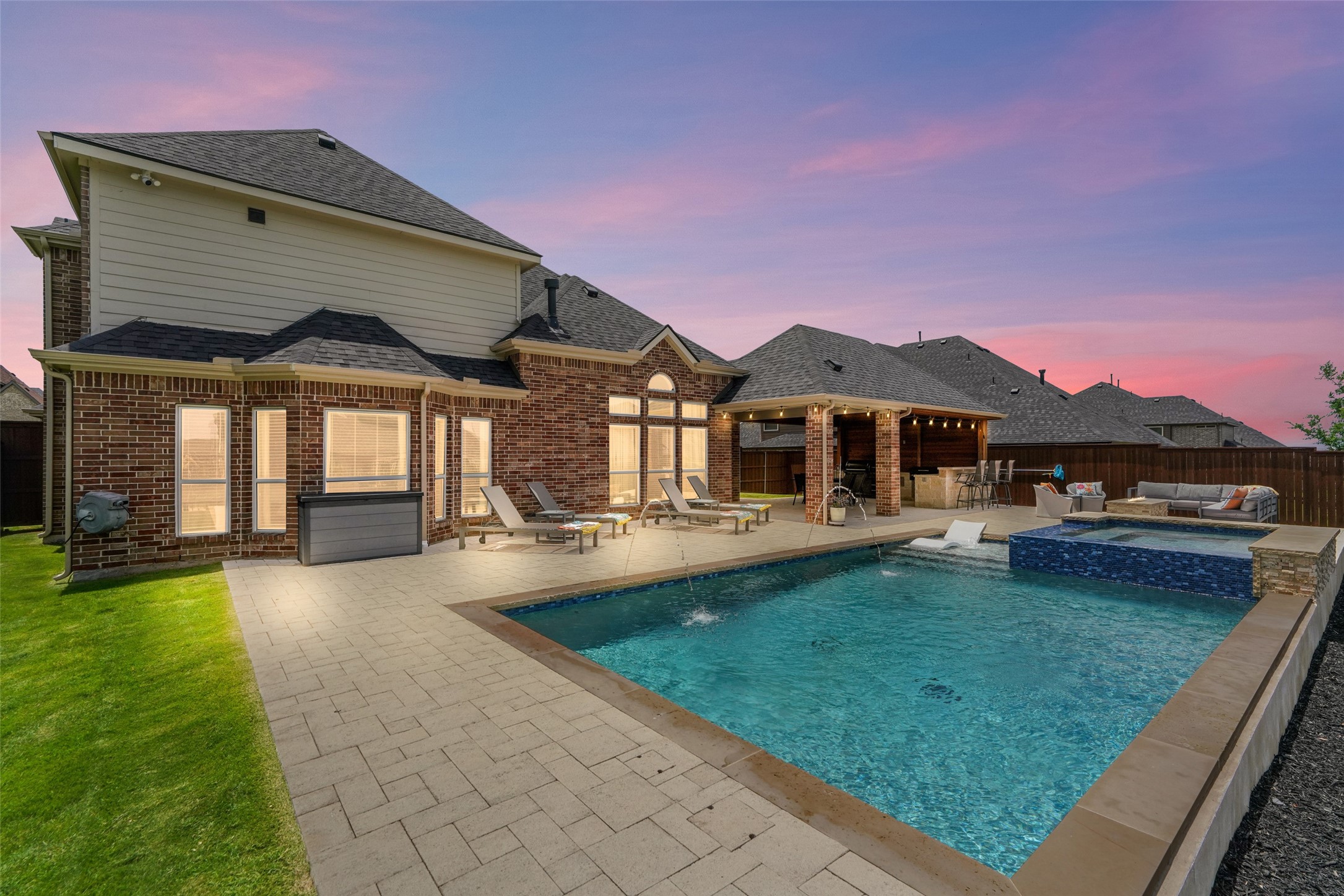 701 Featherstone Lane