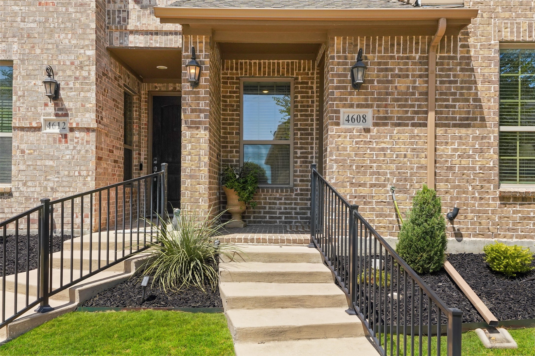4608 Piedras Lanzar Drive